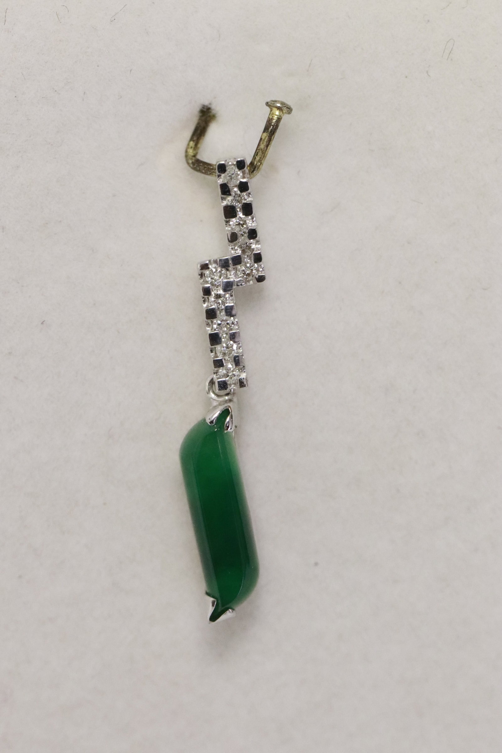 18K W/G jadeite diamond pendant w/ GIA certificate (1 of 8)