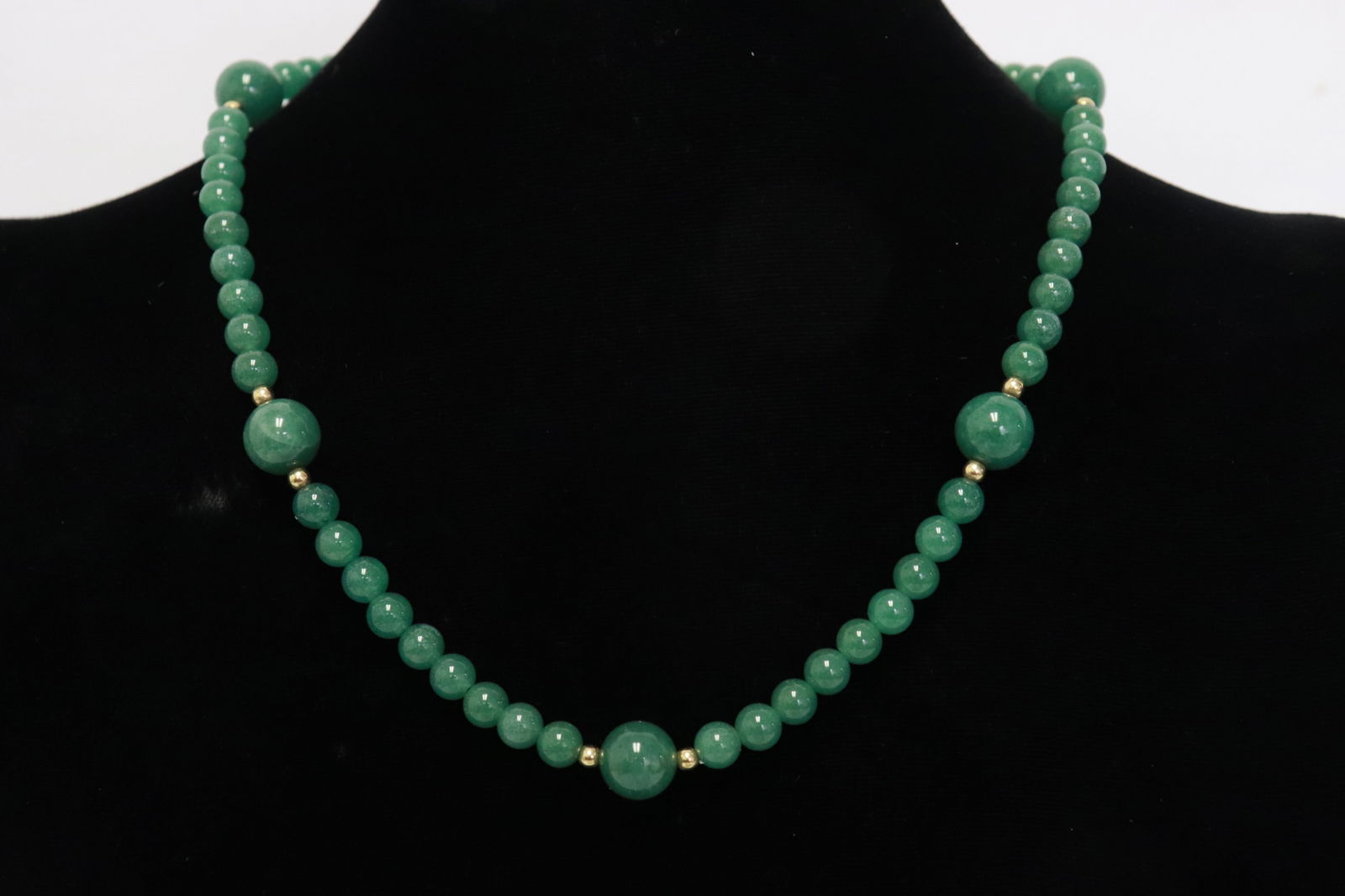Aventurine and gold bead necklace (1 of 7)