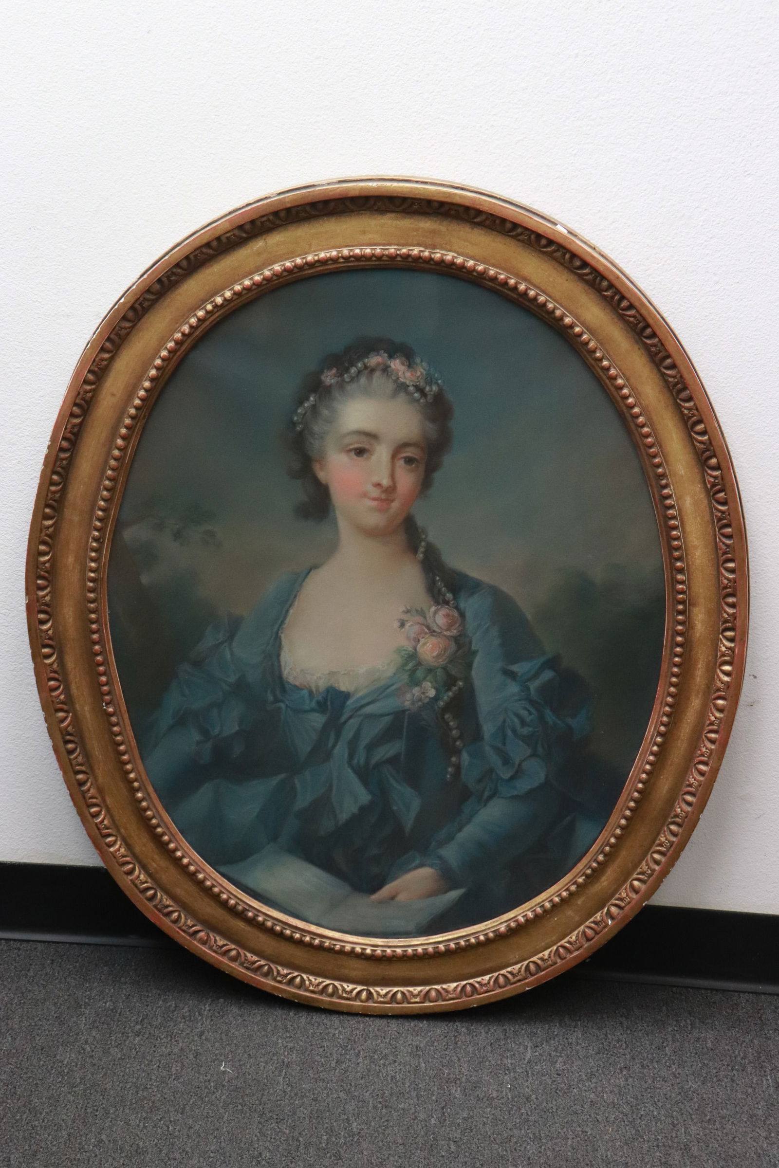 Fine oil/ pastel on canvas "portrait of noble lady": Fine oil/ pastel on canvas "portrait of noble lady", attributed to Francis Boucher, 30.9"x24.5" (F:38"x31.5"x2.2")