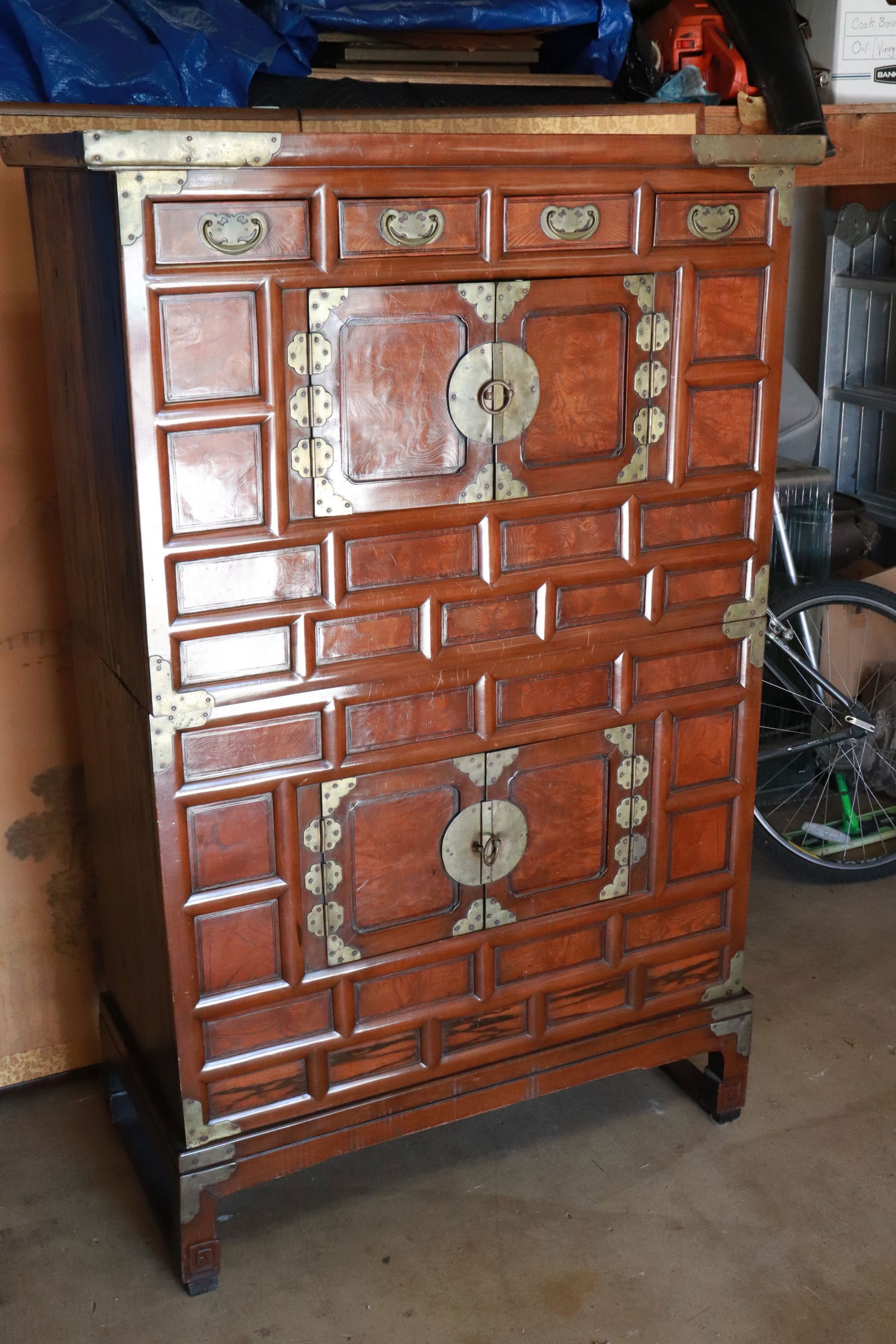 19th century Korean blanket chest: 19th century Korean blanket chest, 57.5"x35"x17.5"