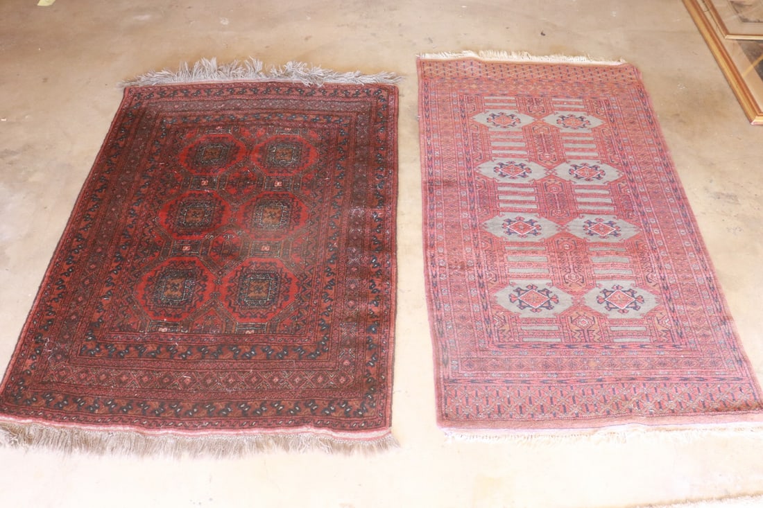 2 vintage Persian rugs (1 of 9)