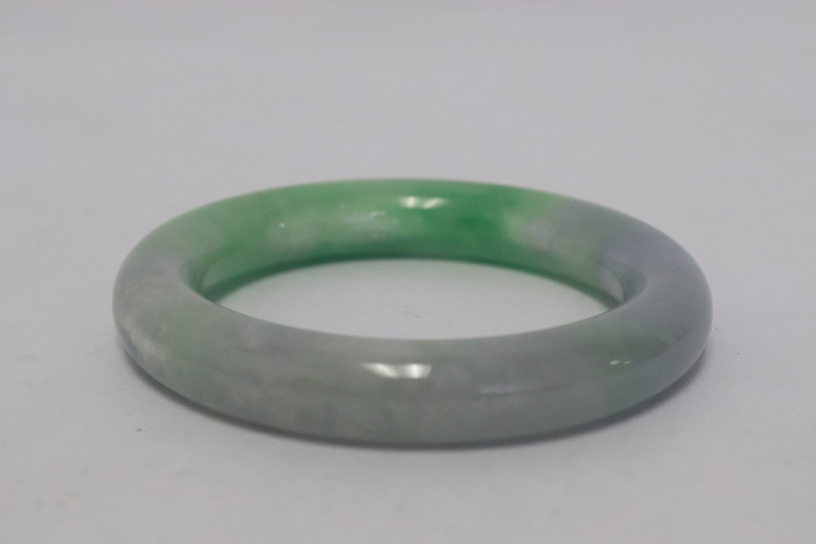Chinese jadeite like bangle - 3