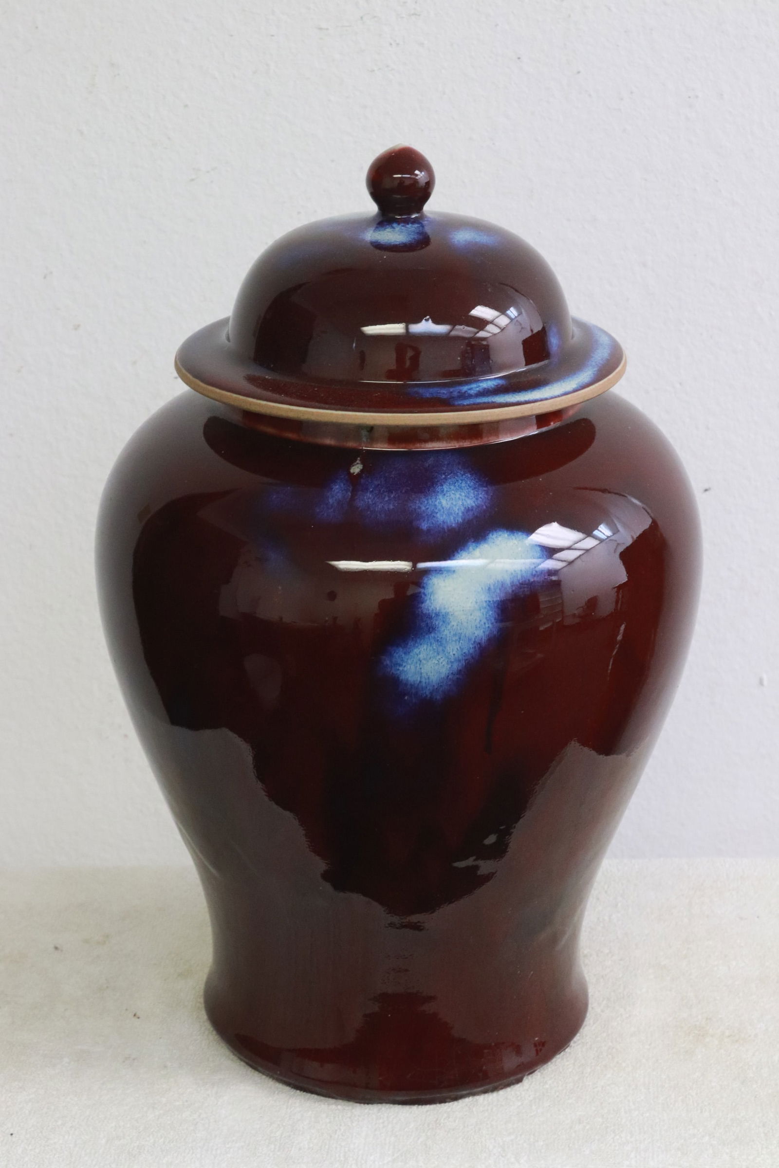 Large Chinese red glazed porcelain covered jar (1 of 8)