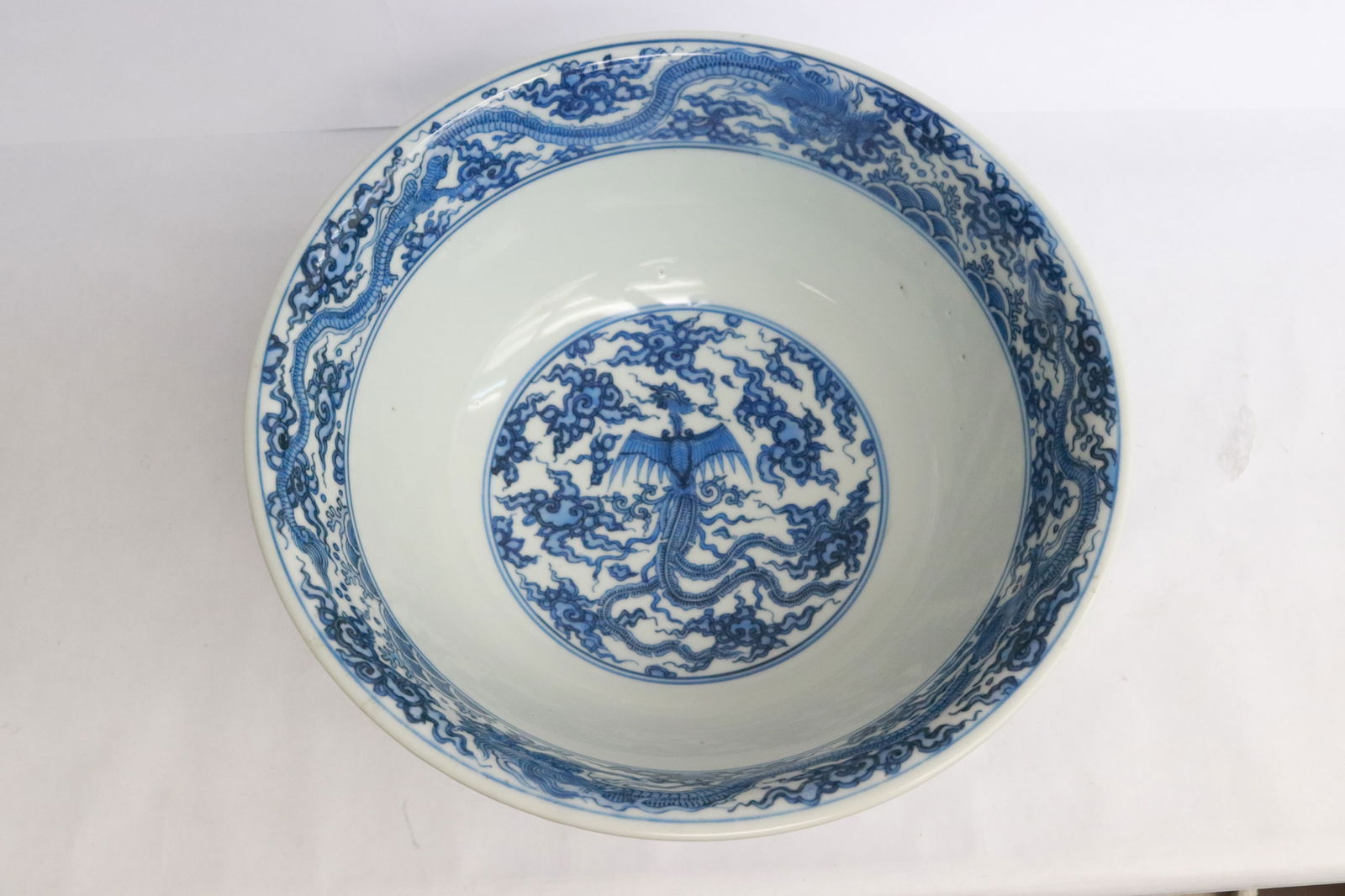 Large Chinese blue and white porcelain bowl - 6