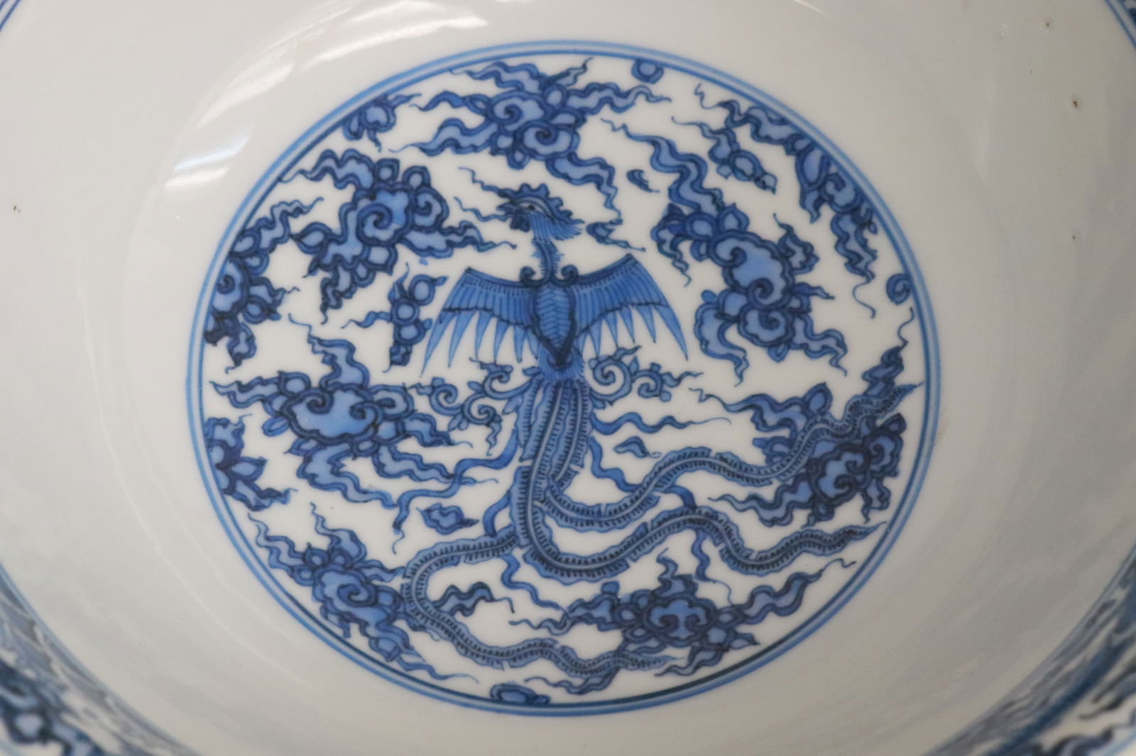 Large Chinese blue and white porcelain bowl - 7