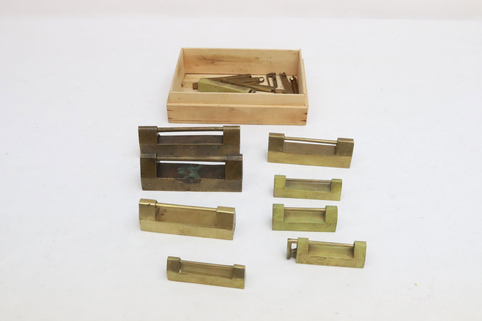 8 Chinese antique locks: 8 Chinese antique locks, 2.7"L - 4.9"L (box:2.35"x7.45"x5.18")