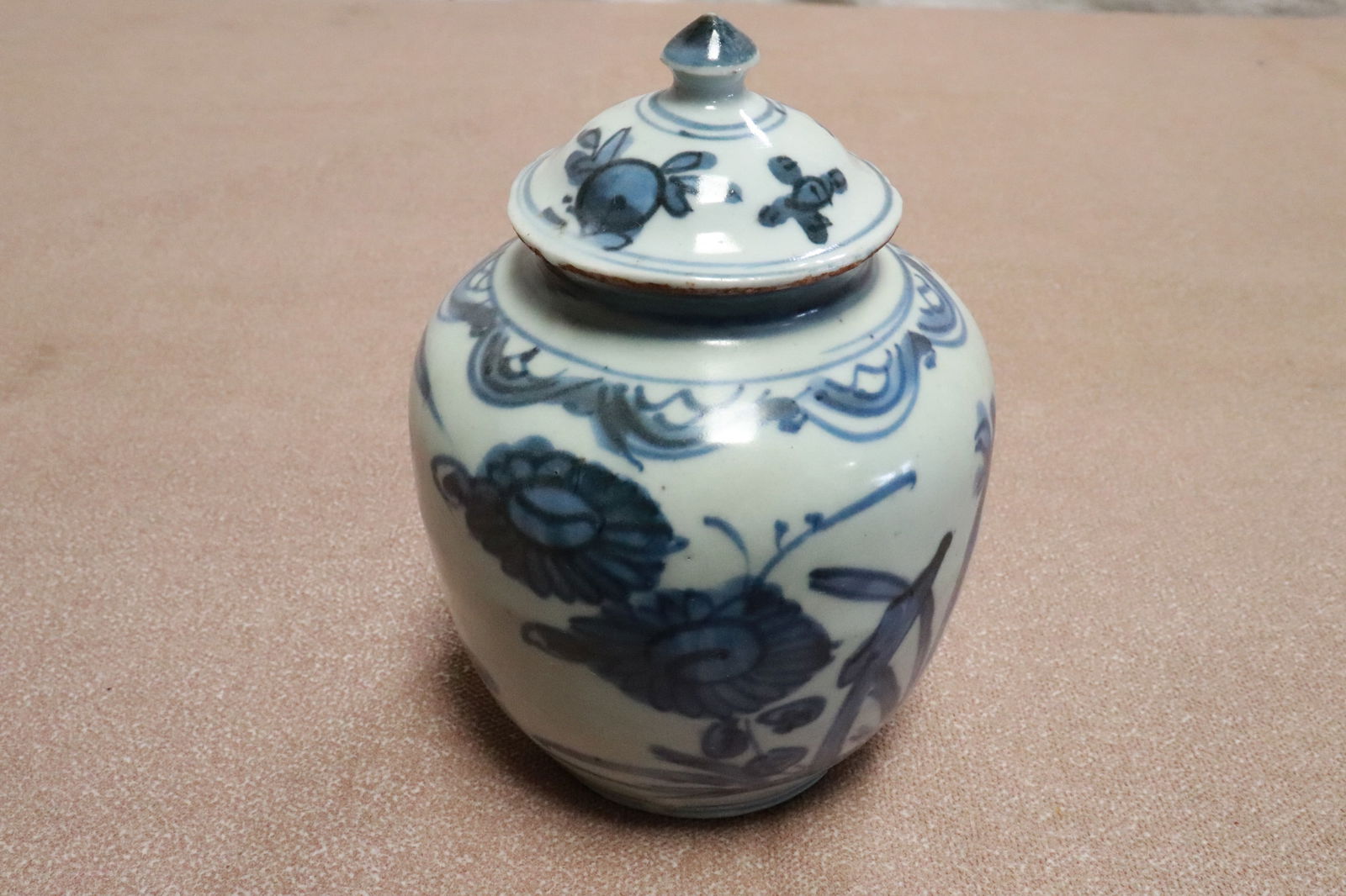 Chinese Ming blue & white tea caddy, Wanli period (1 of 11)