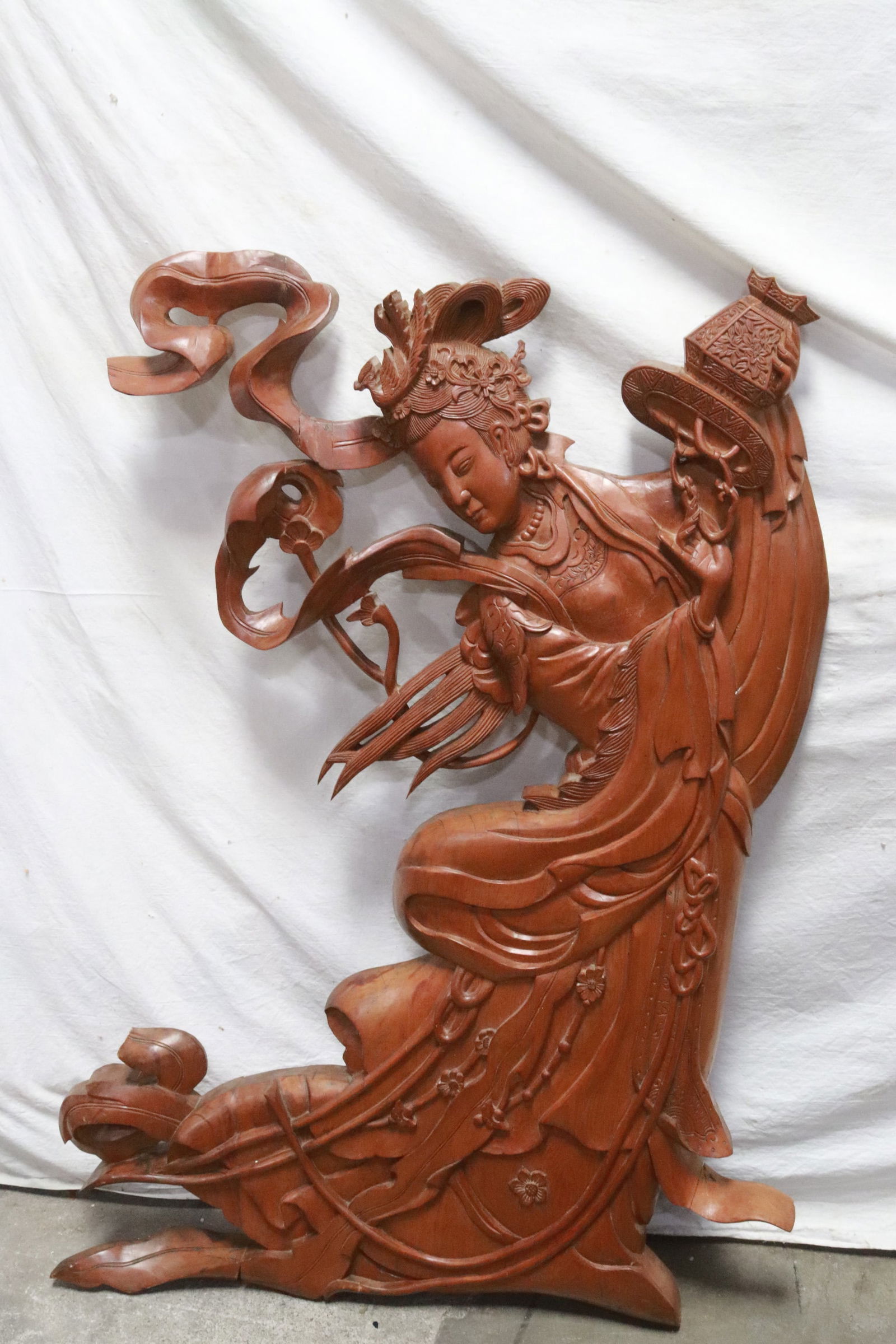 Large Chinese vintage wood carved wall panel: Large Chinese vintage wood carved wall panel depicting portrait of Guanyin, 43.7"H