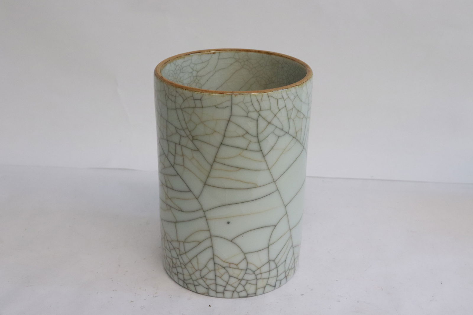 A crackleware porcelain brush holder (1 of 6)