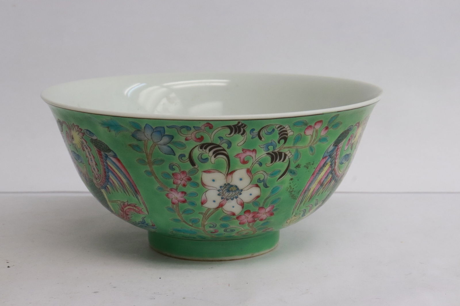 Beautiful Chinese famille rose porcelain bowl (1 of 6)