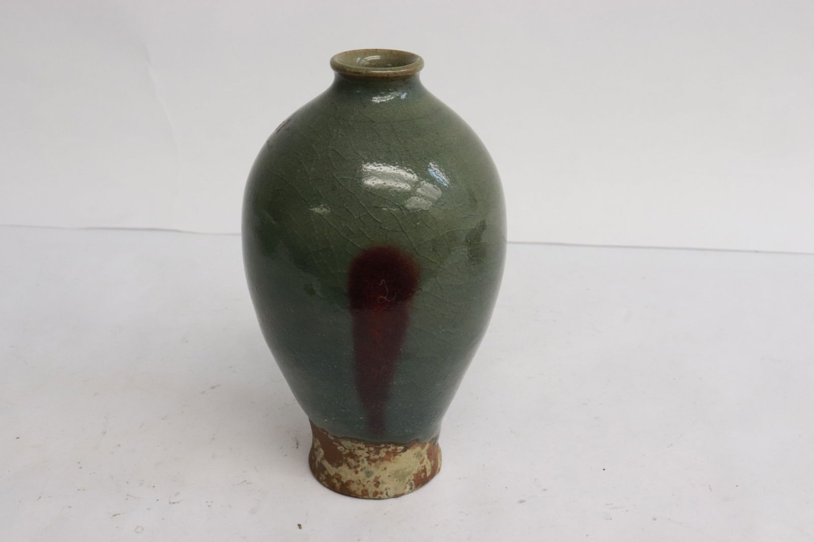 A Song style purple on green porcelain vase: A Song style purple on green porcelain vase, 4.8"x2.8"dia