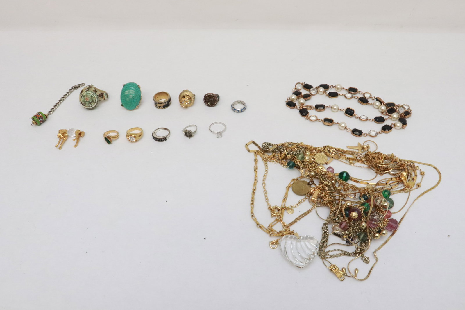Lot of misc. jewelry (1 of 7)
