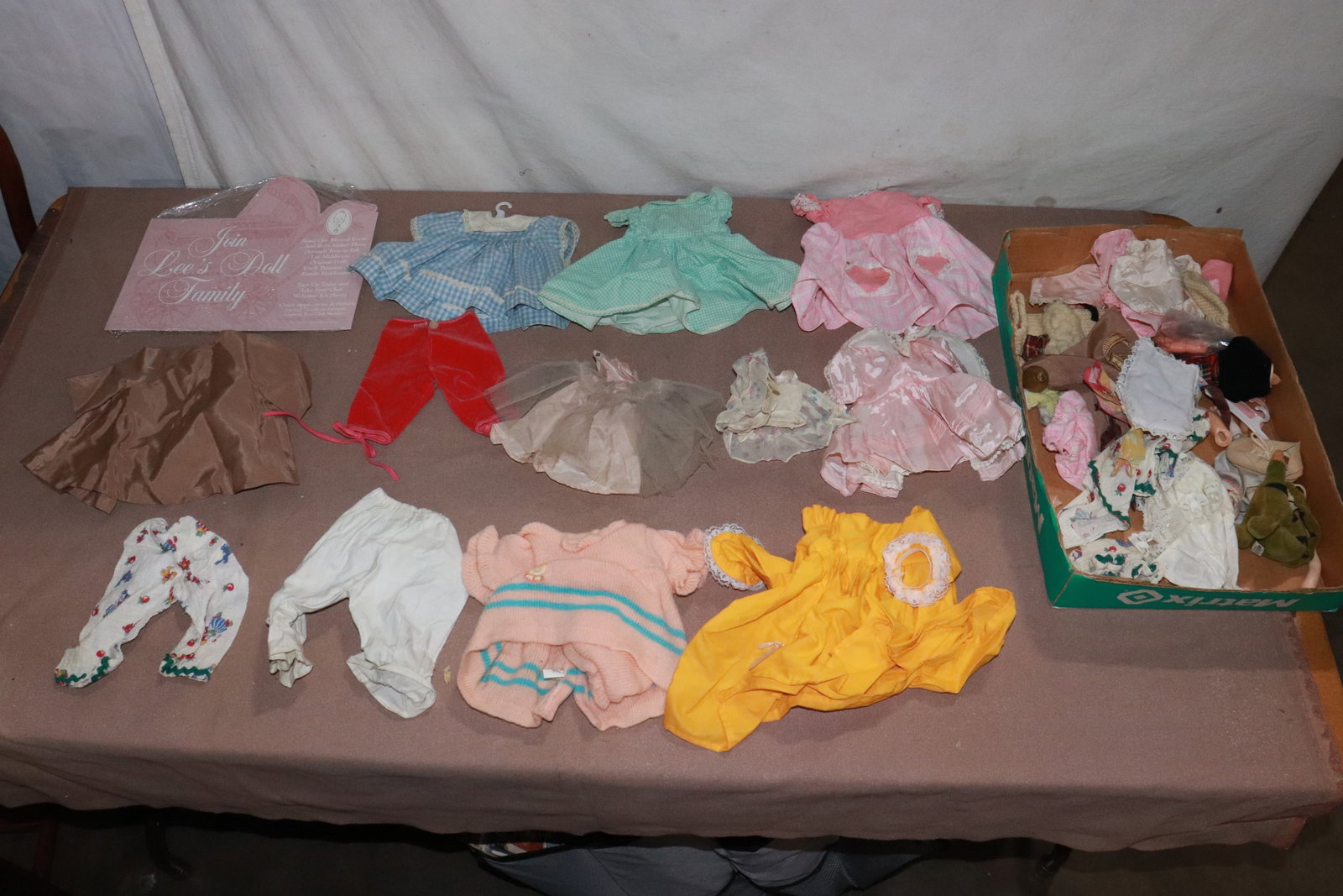 Lot of vintage doll clothes (1 of 8)