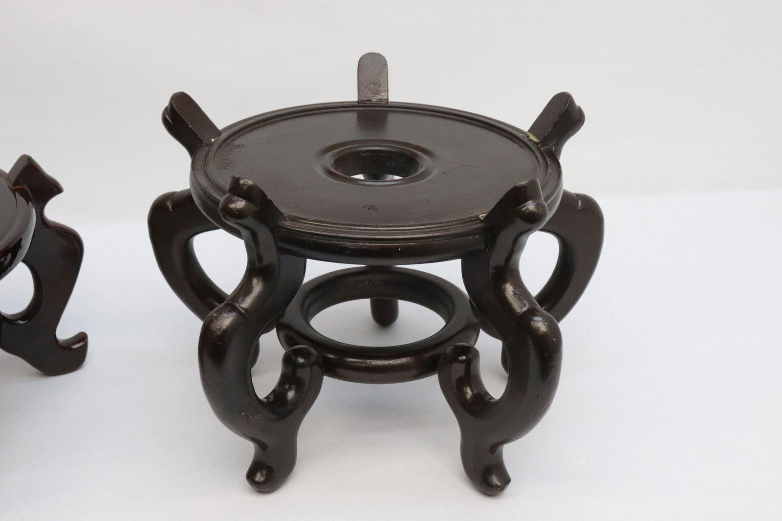 2 large Chinese stands - 3