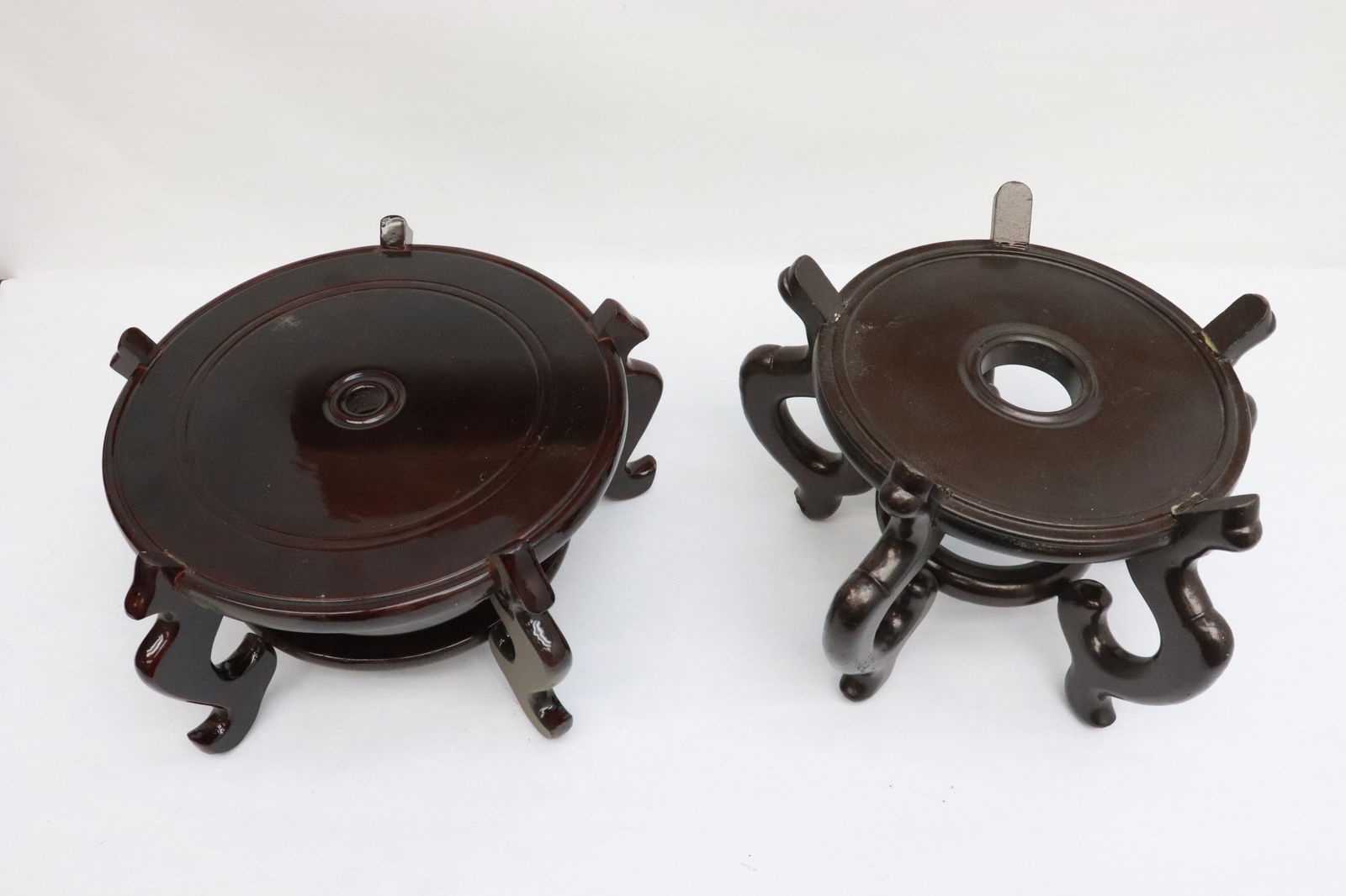 2 large Chinese stands - 4