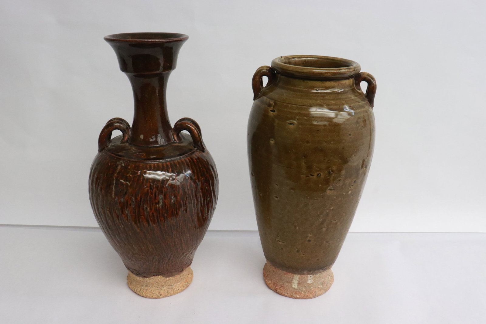 2 Chinese brown glazed jars (1 of 10)