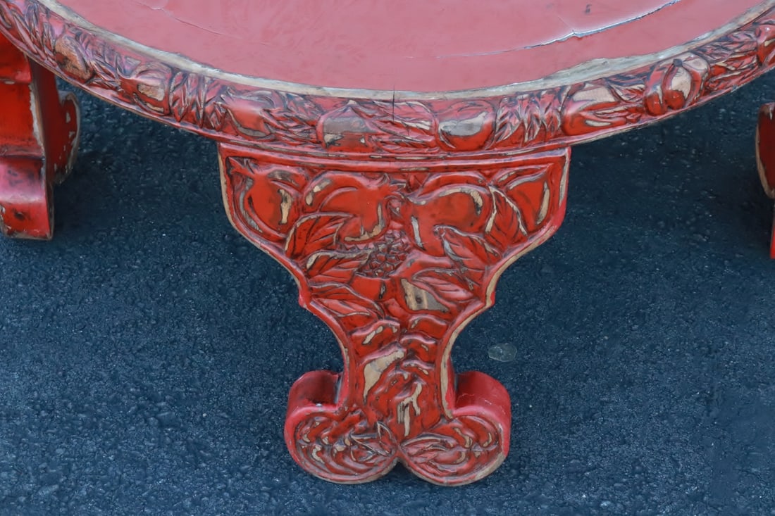 A painted red lacquer round table, lacquer chips - 2
