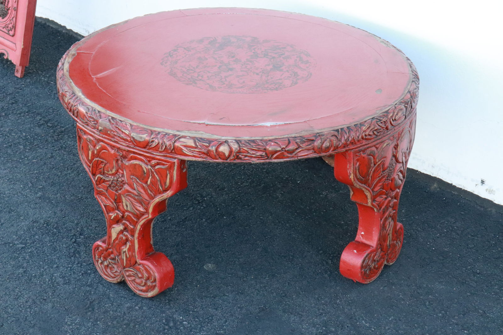 A painted red lacquer round table, lacquer chips - 6