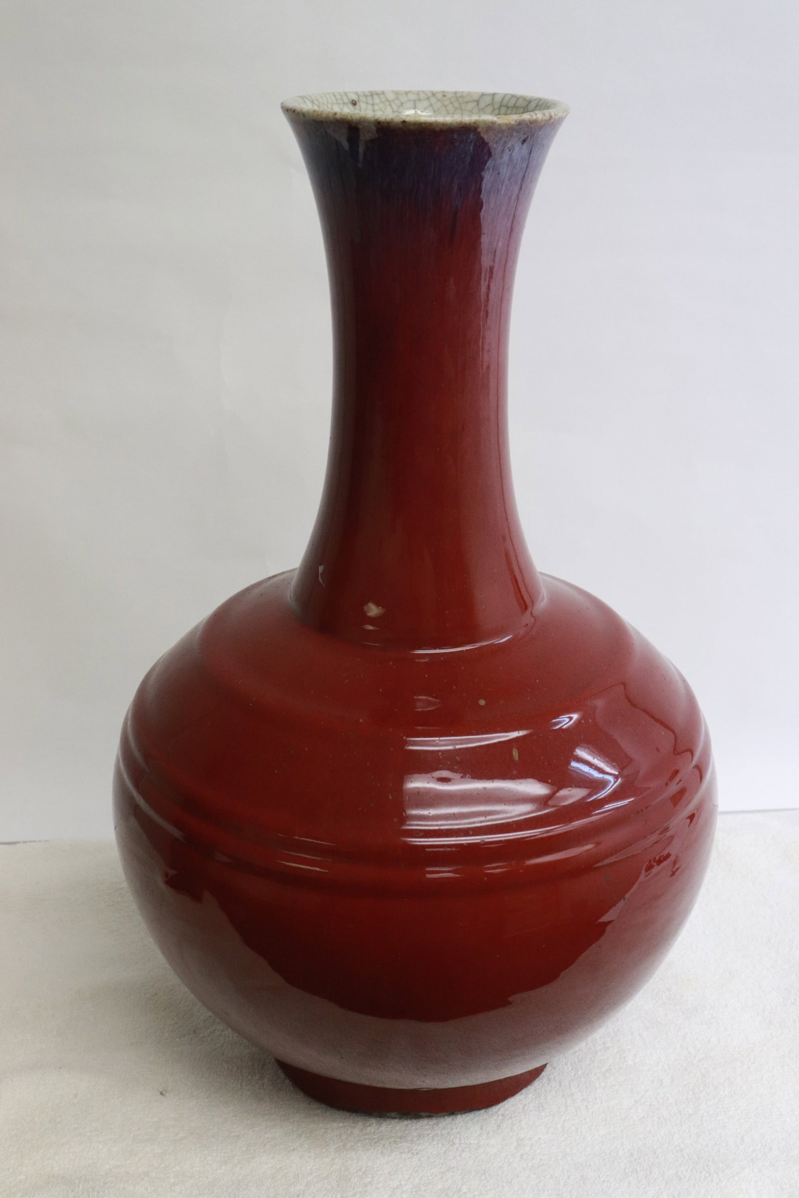 Large Chinese red glazed porrcelain bottle vase (1 of 8)