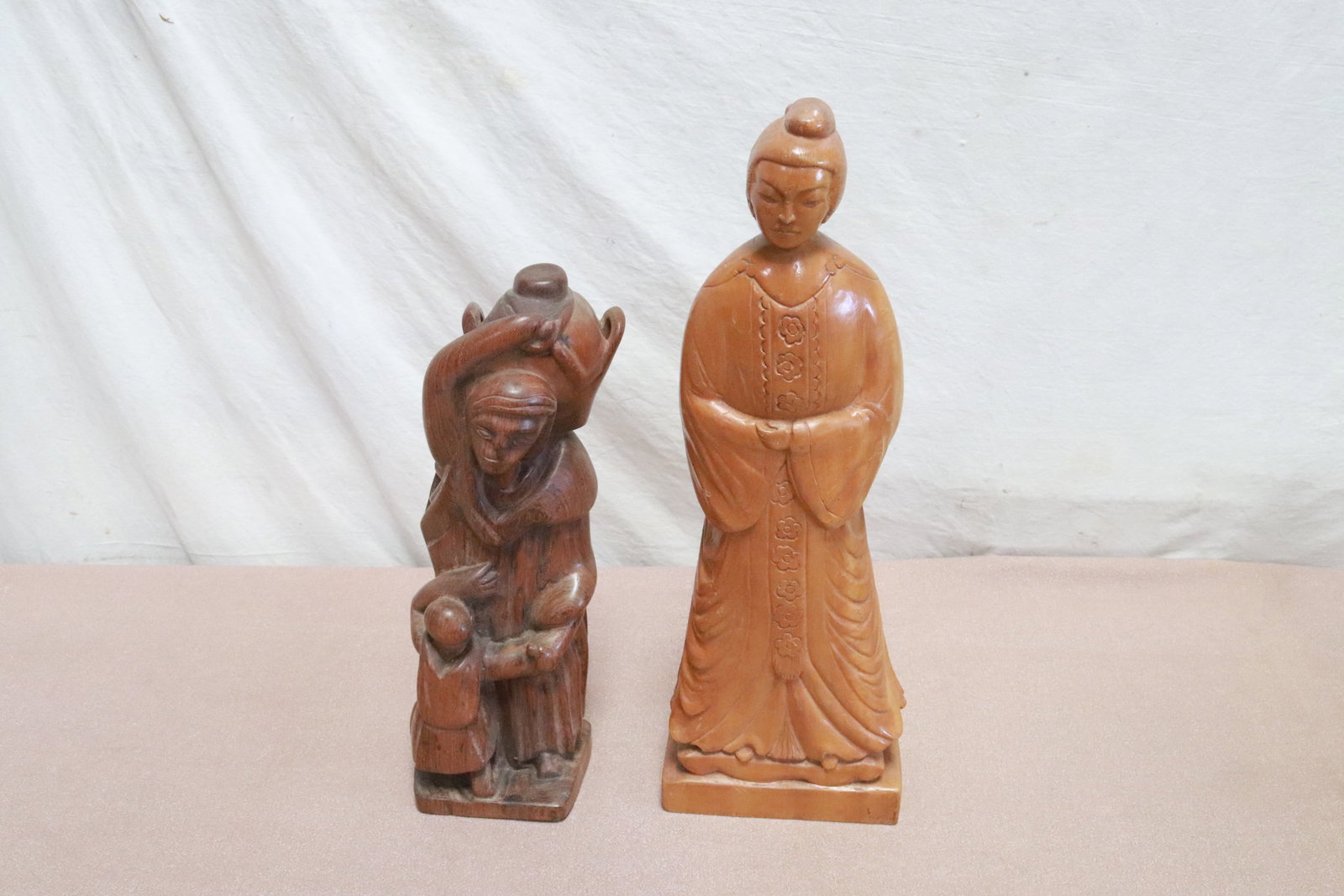 2 wood carved figures (1 of 8)