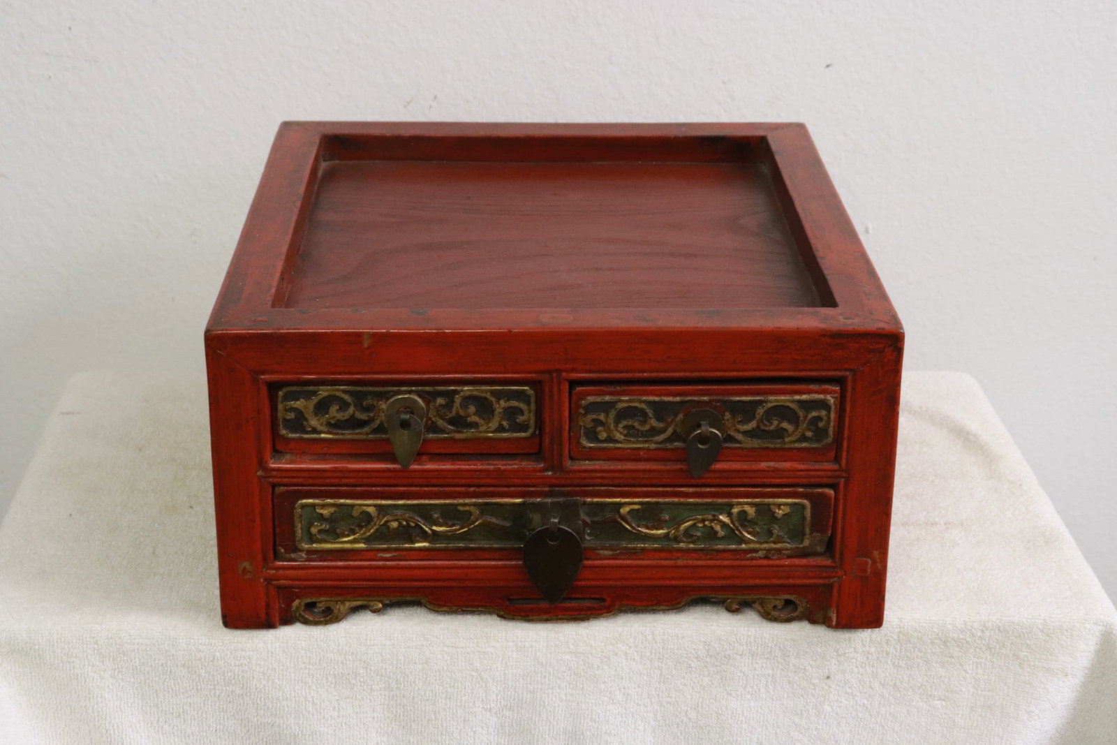 vintage painted lacquer wood platform stand w/ drawers (1 of 5)