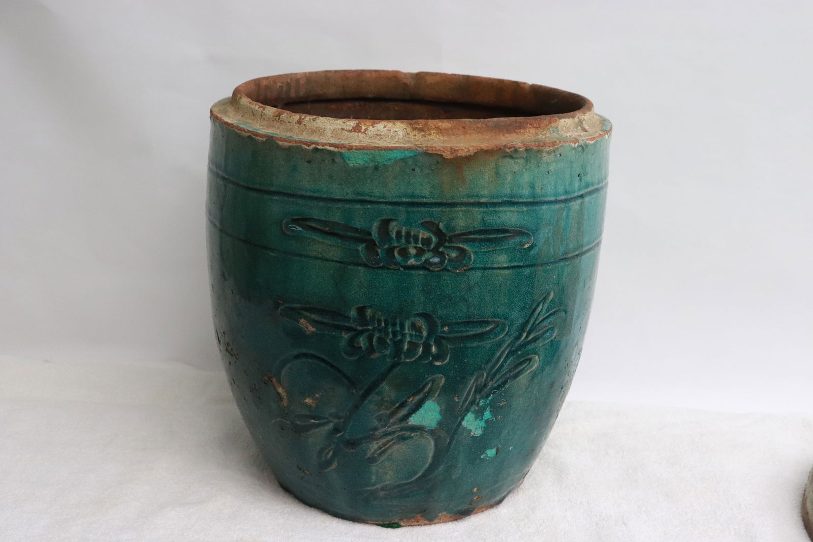 Large green glazed earthenware covered jar - 6