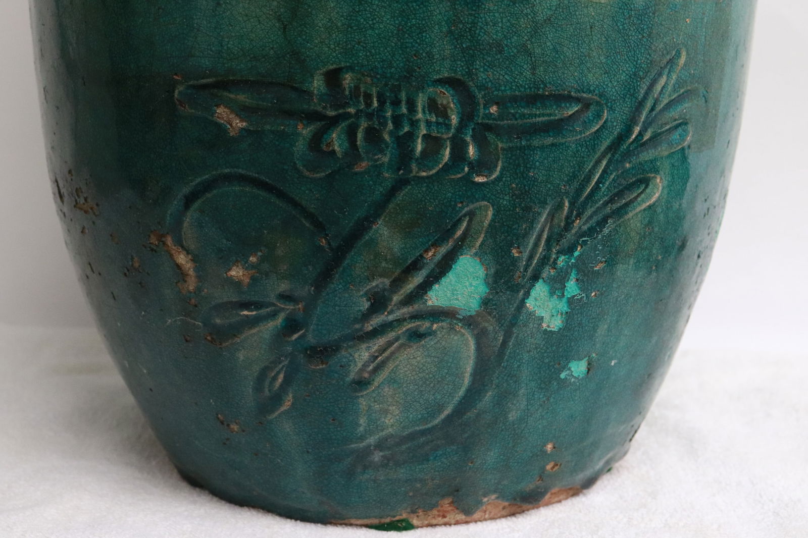 Large green glazed earthenware covered jar - 8