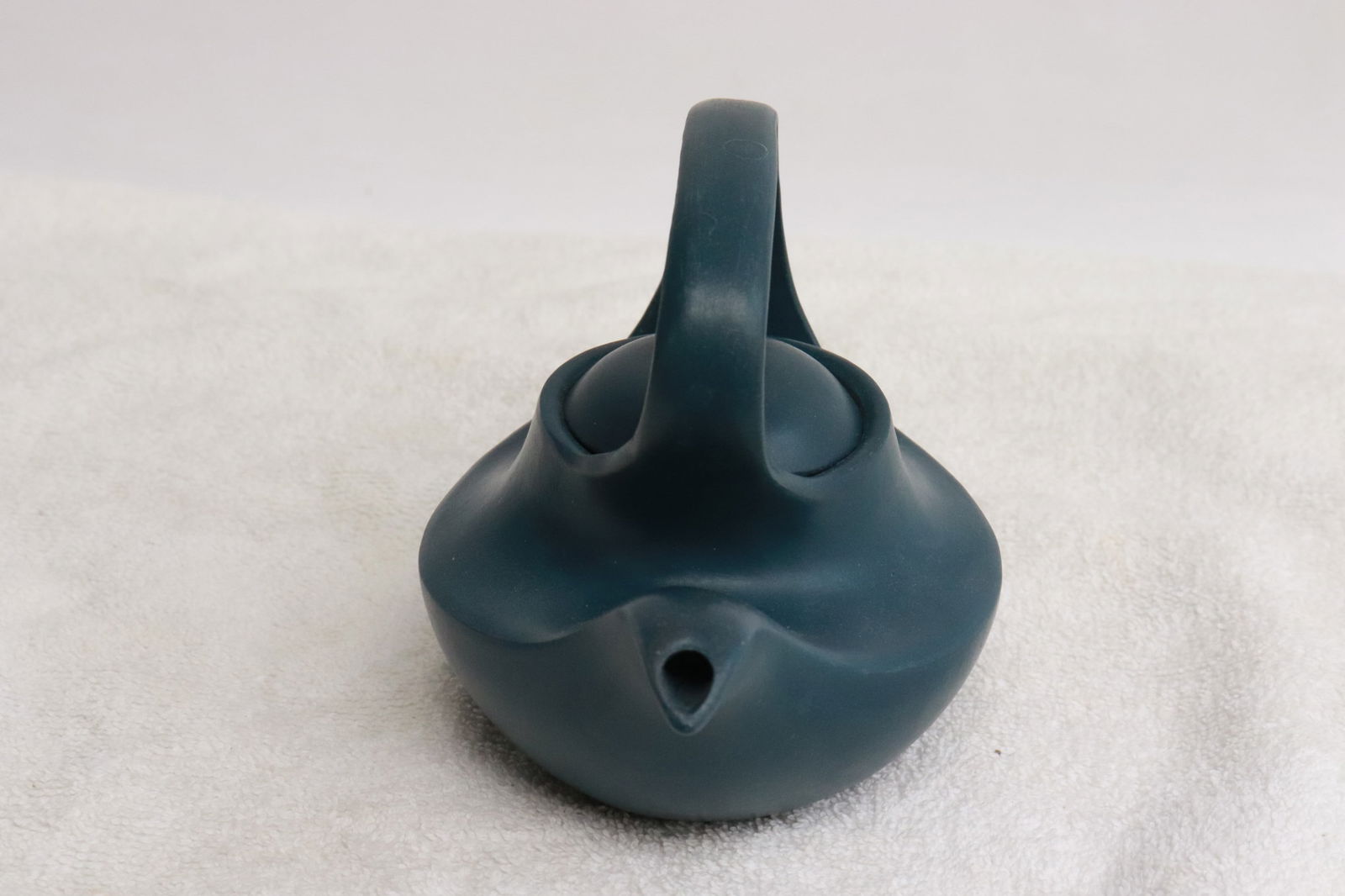 2 Yixing teapots - 2