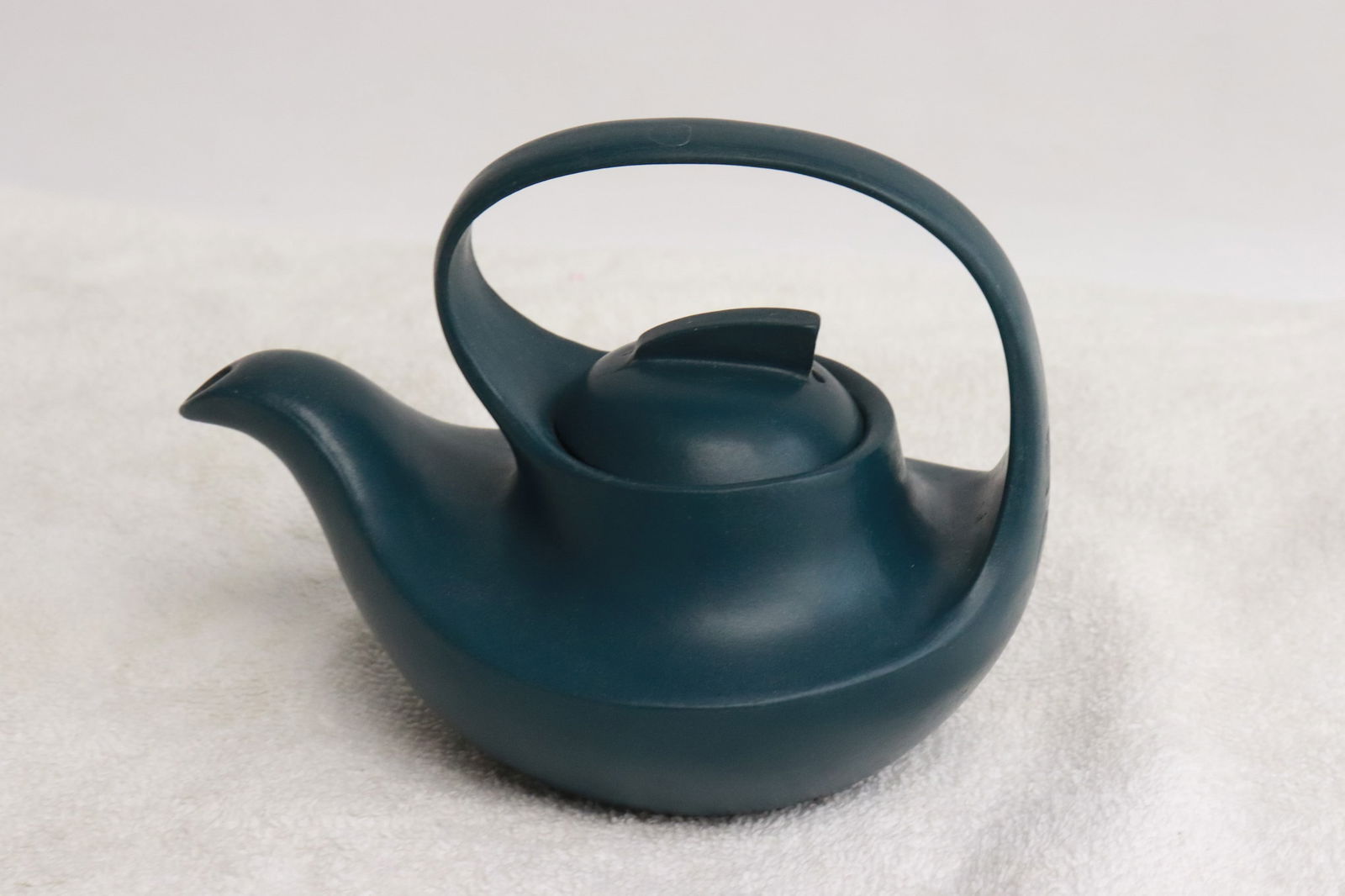 2 Yixing teapots - 3
