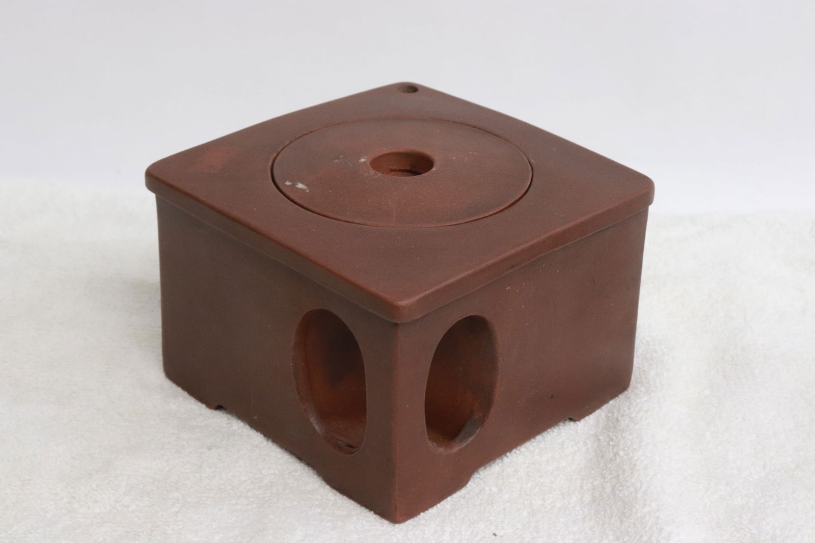 2 Yixing teapots - 7