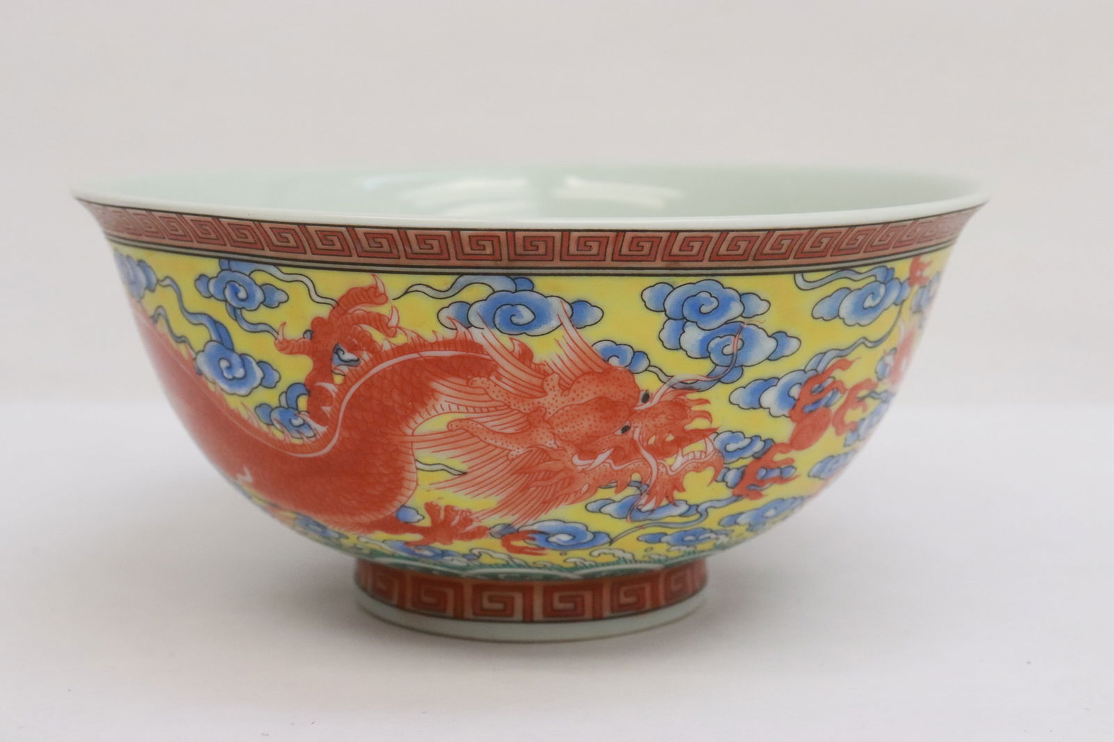 Beautiful famille rose porcelain bowl (1 of 6)