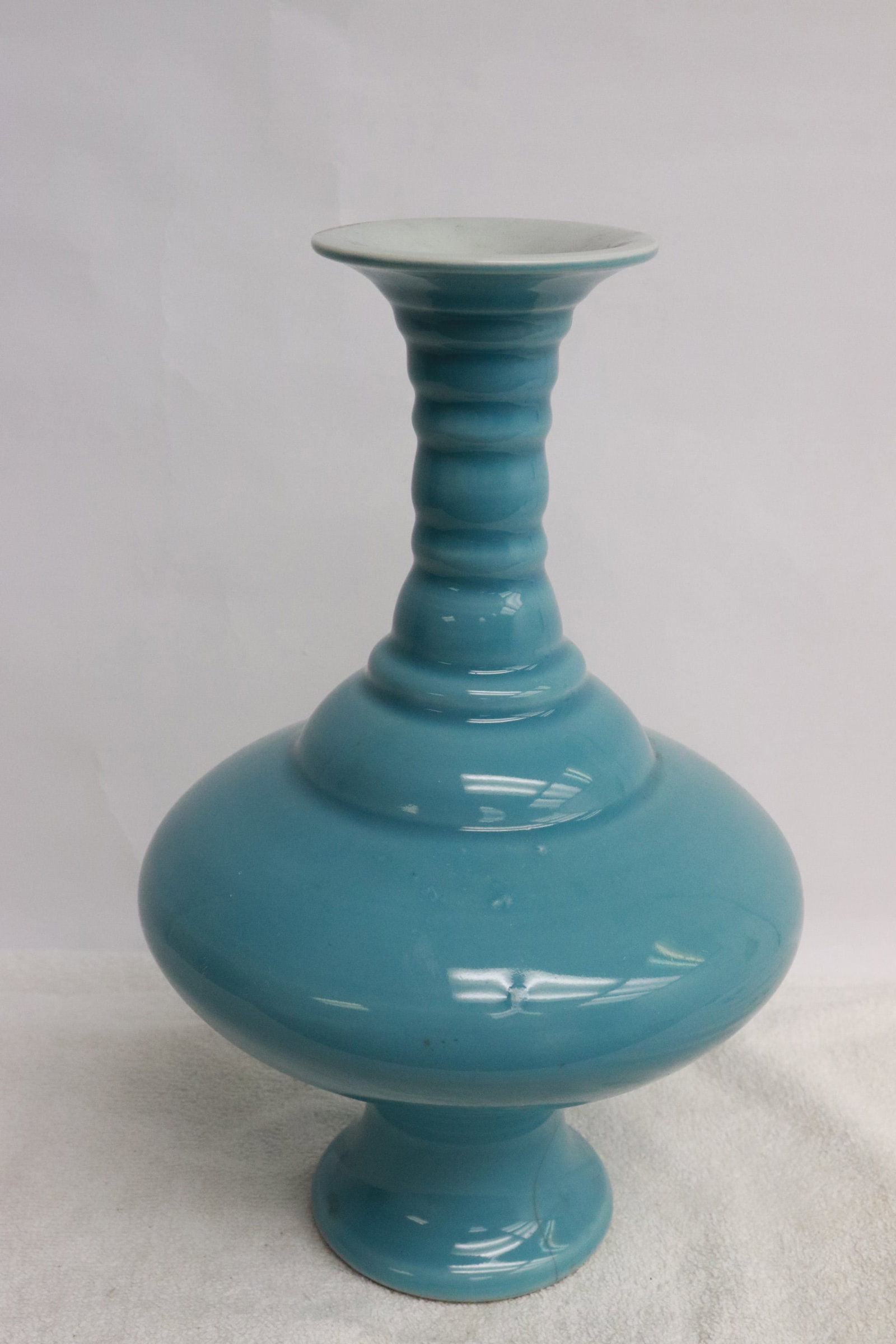 Chinese blue glazed porcelain vase (1 of 8)