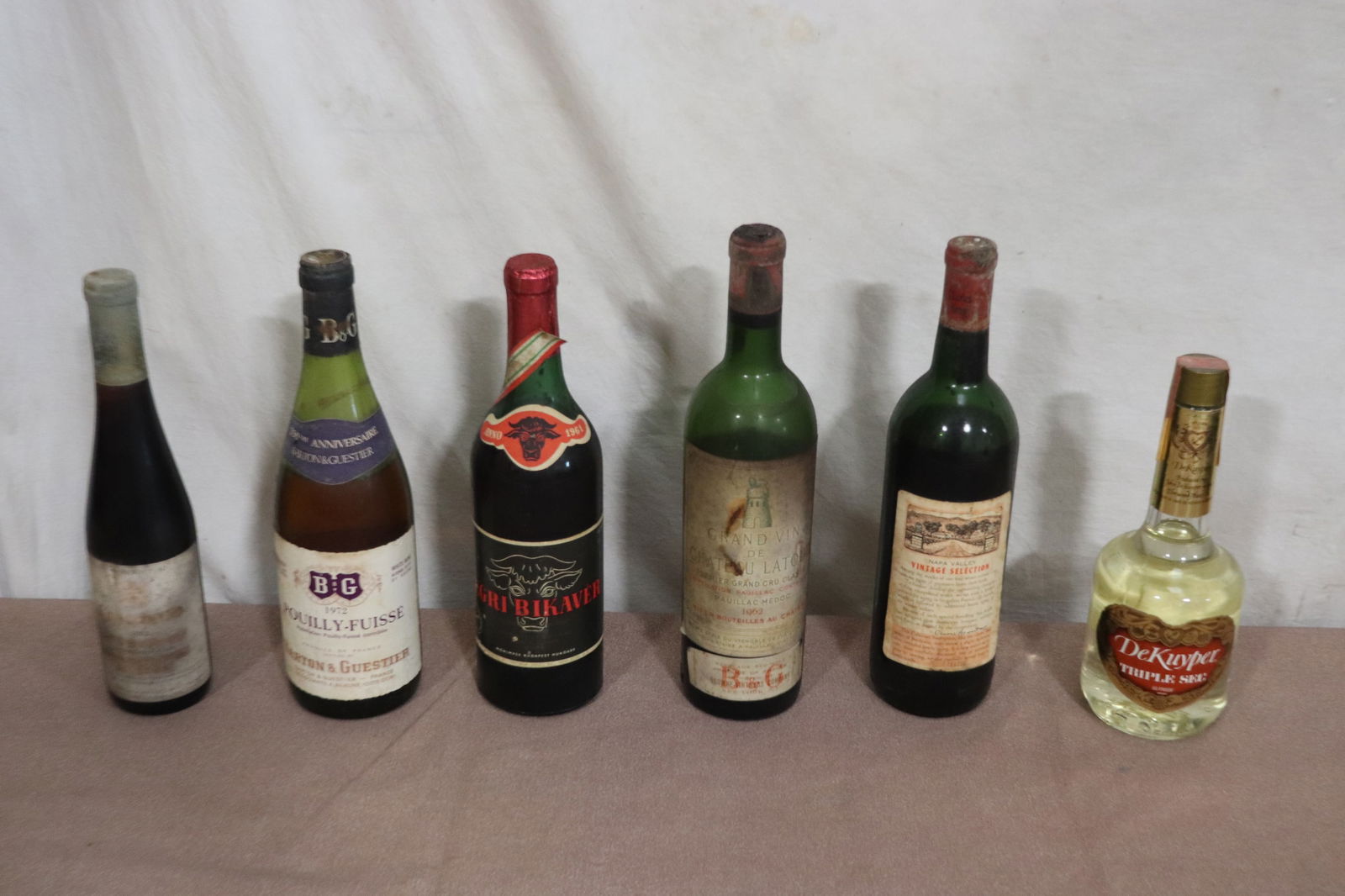 6 vintage wine bottles (1 of 9)