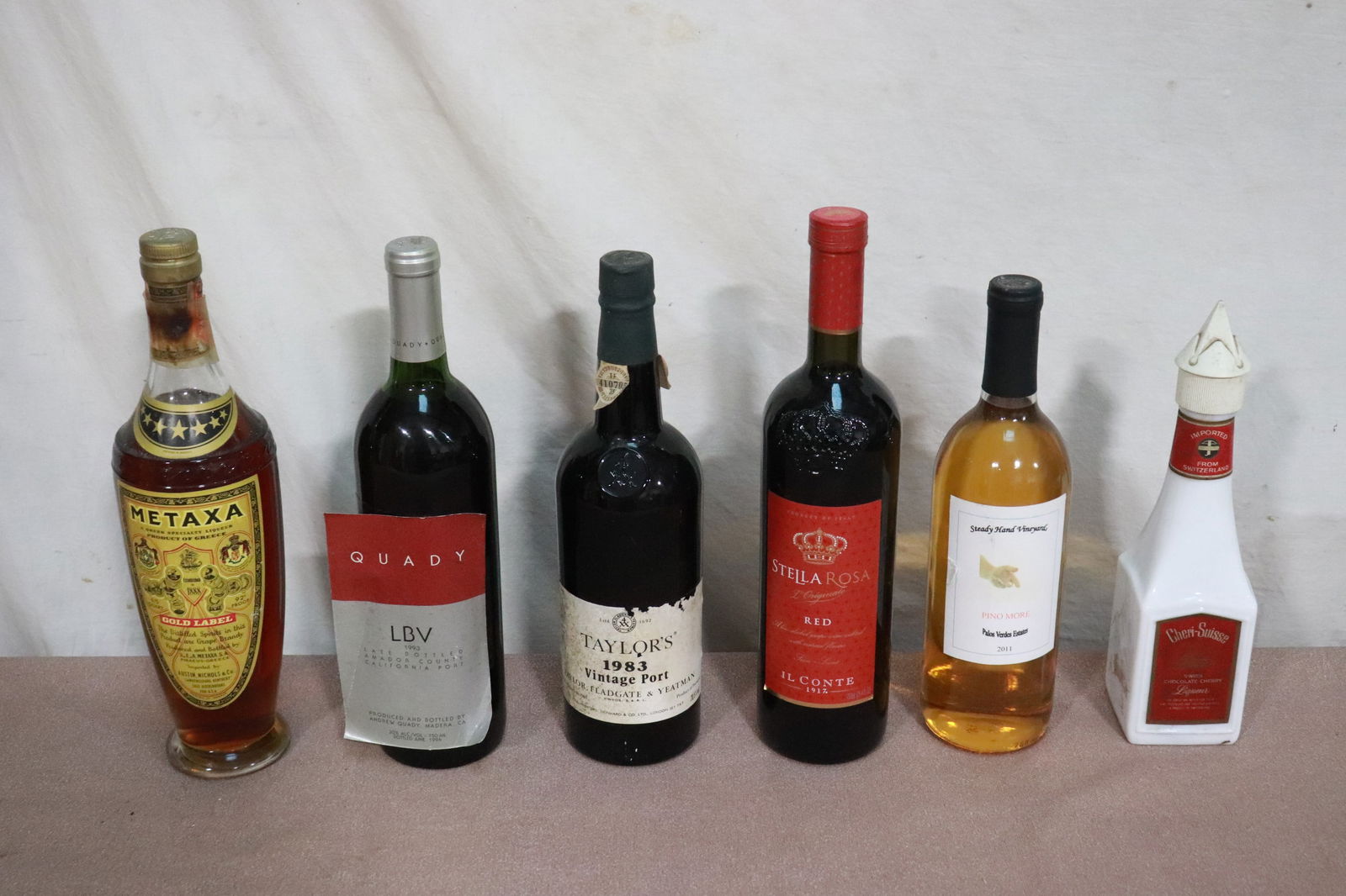 6 vintage wine bottles (1 of 9)