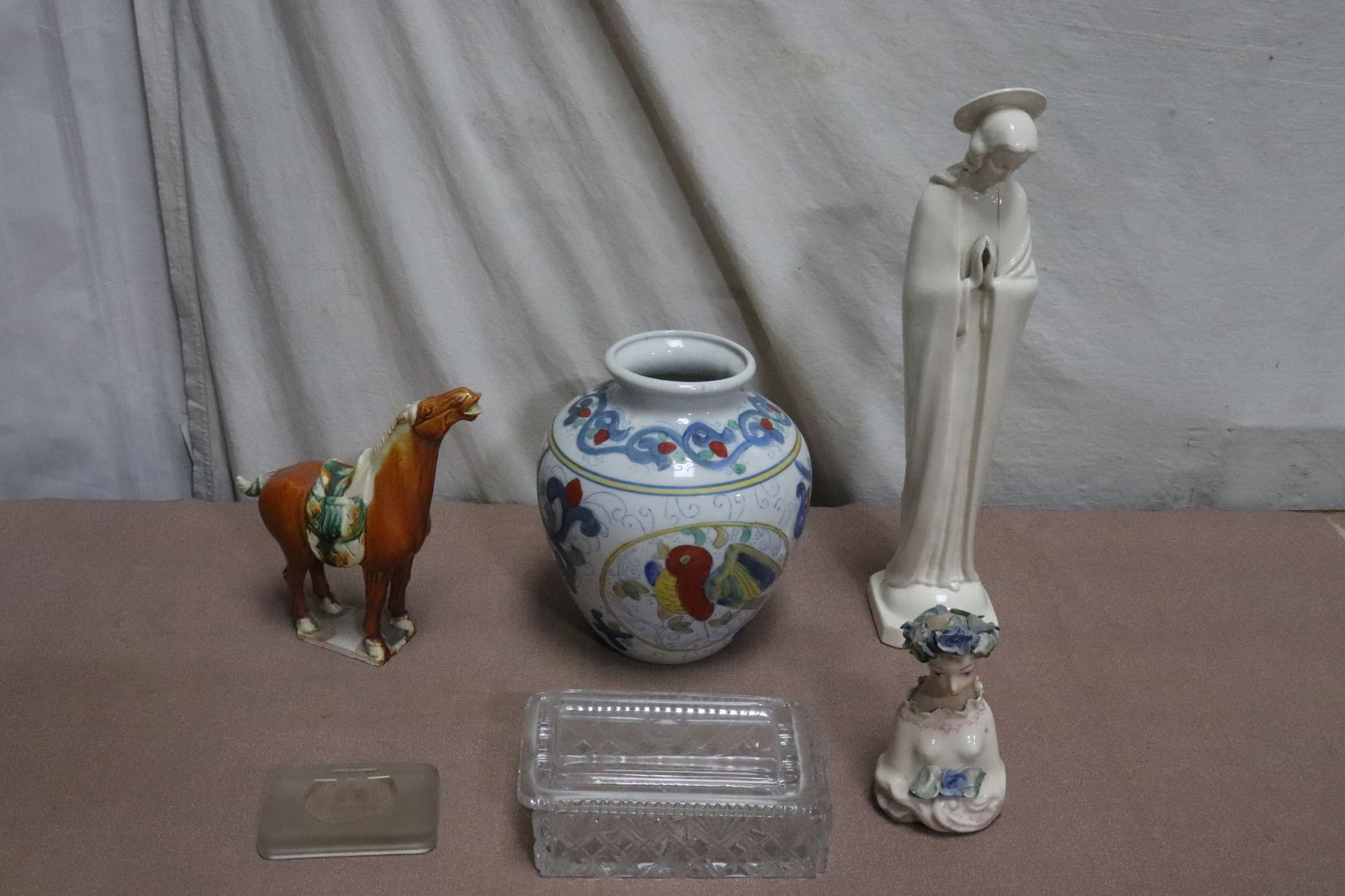 5 pieces porcelain and glasses (1 of 9)