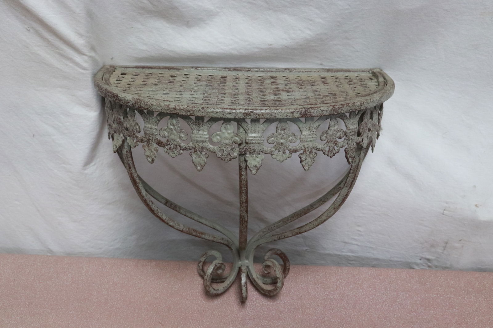 Cast iron wall shelf (1 of 4)