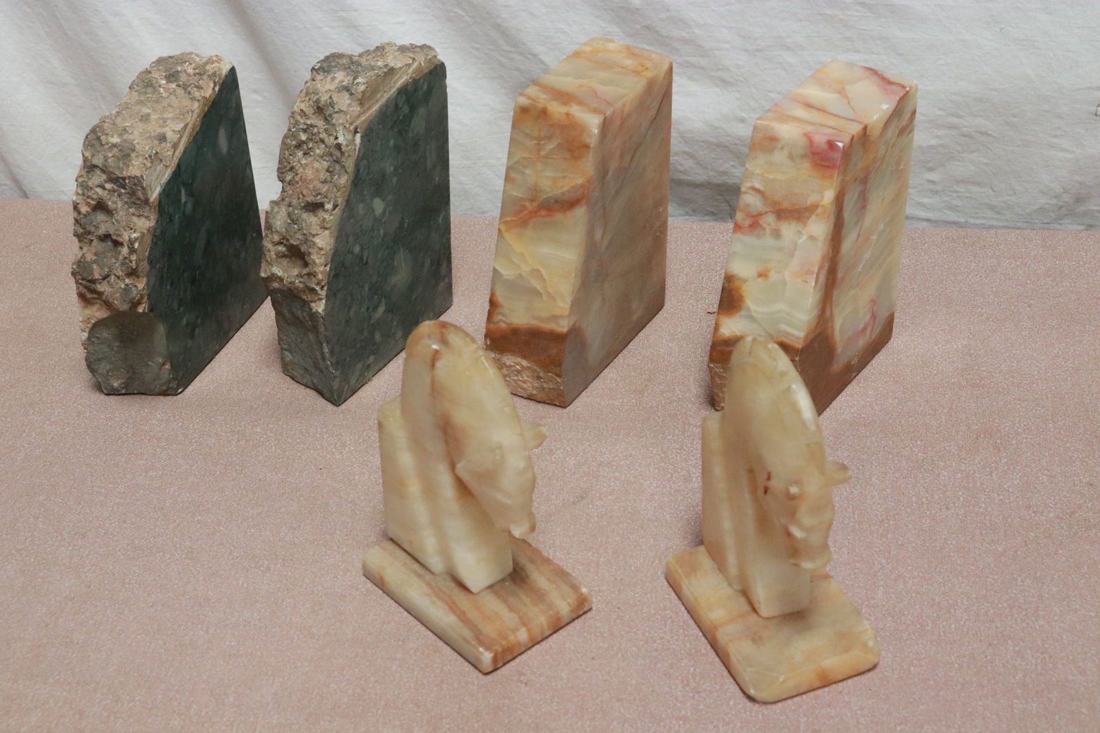 3 pair onyx bookends: 3 pair onyx bookends, 5.7"x3.65"x2.6" - 6"x4.5"x1.8"