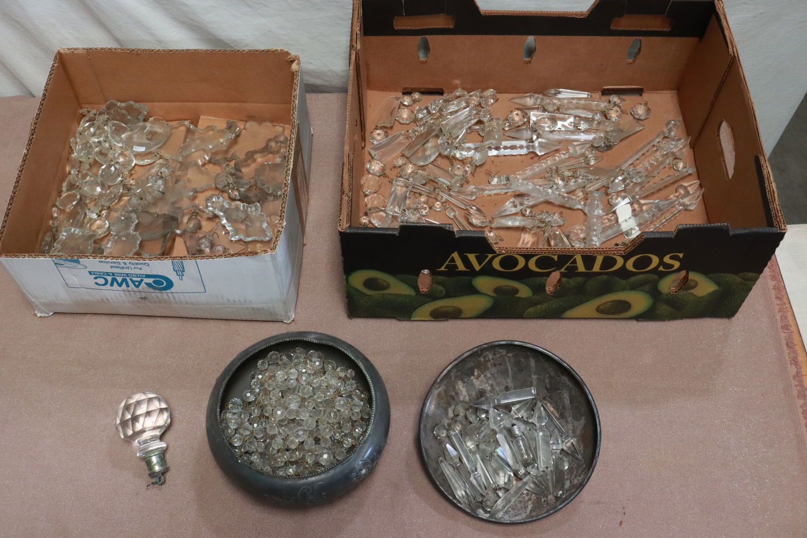 Large lot of chandelier crystal drops (1 of 8)