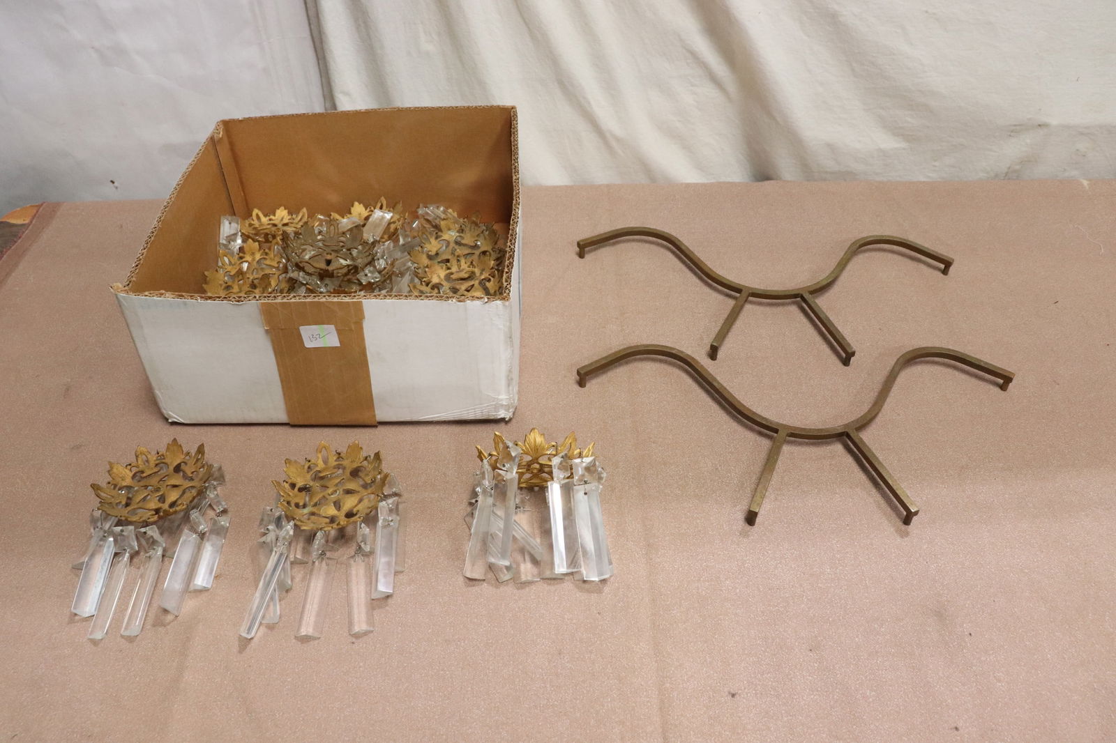 Lot of crystal drops, part of a gilt bronze chandelier (1 of 4)