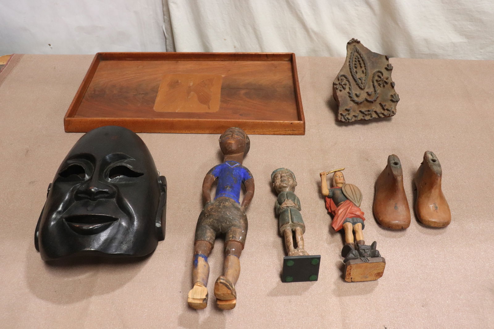 Lot of antique wood carvings (1 of 7)