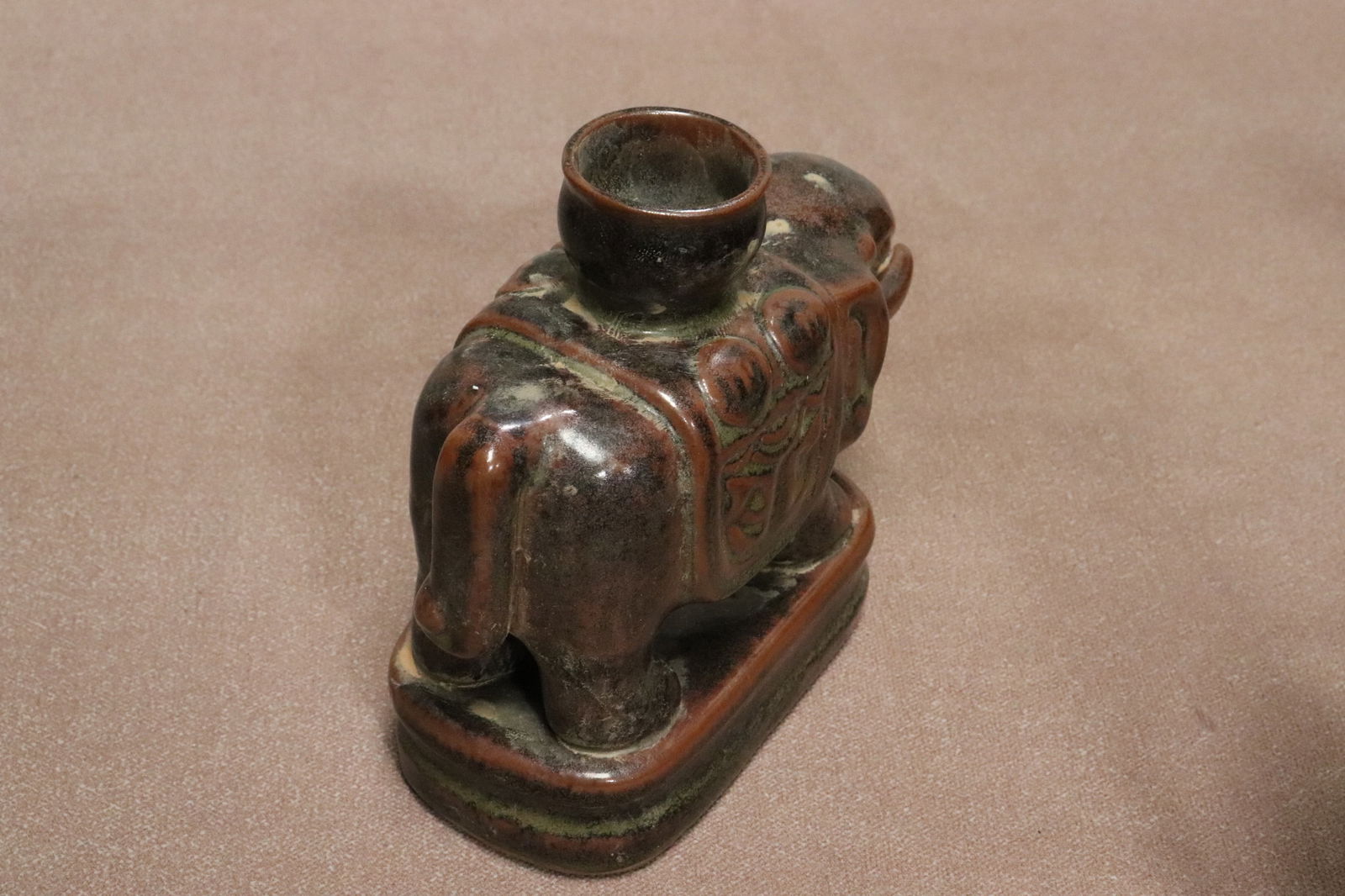 3 brown glazed earthenware articles - 4