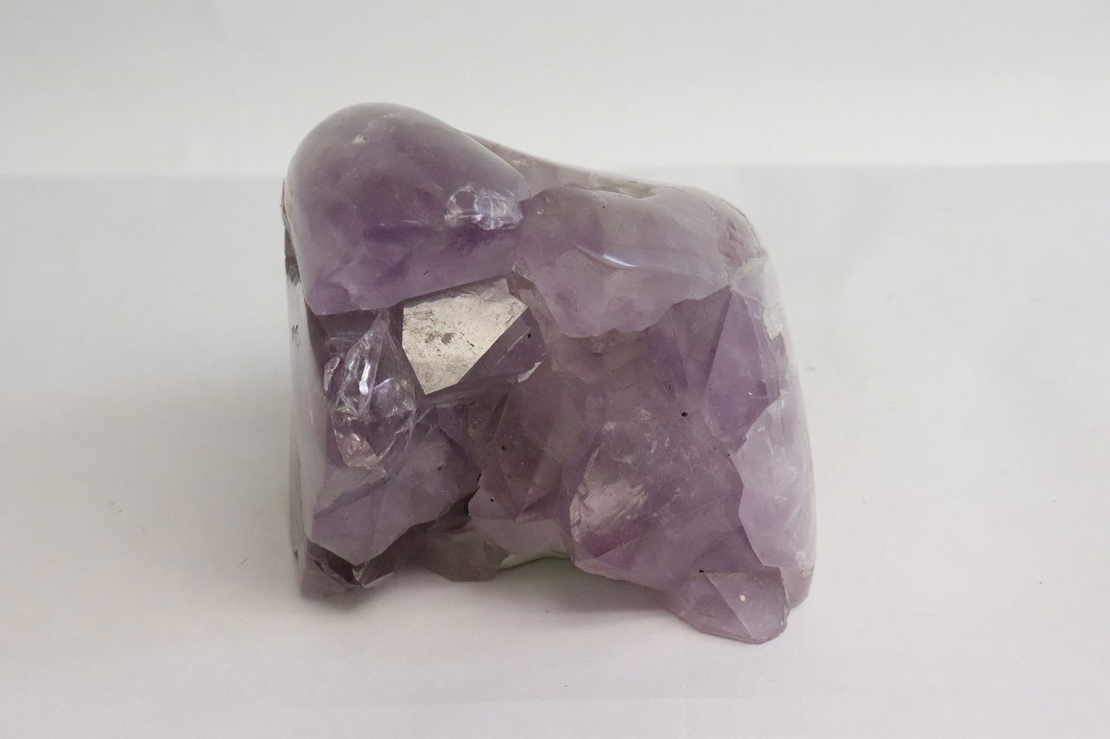 Amethyst geo carved pen holder: Amethyst geo carved pen holder, 4"x4.25"x4.4"