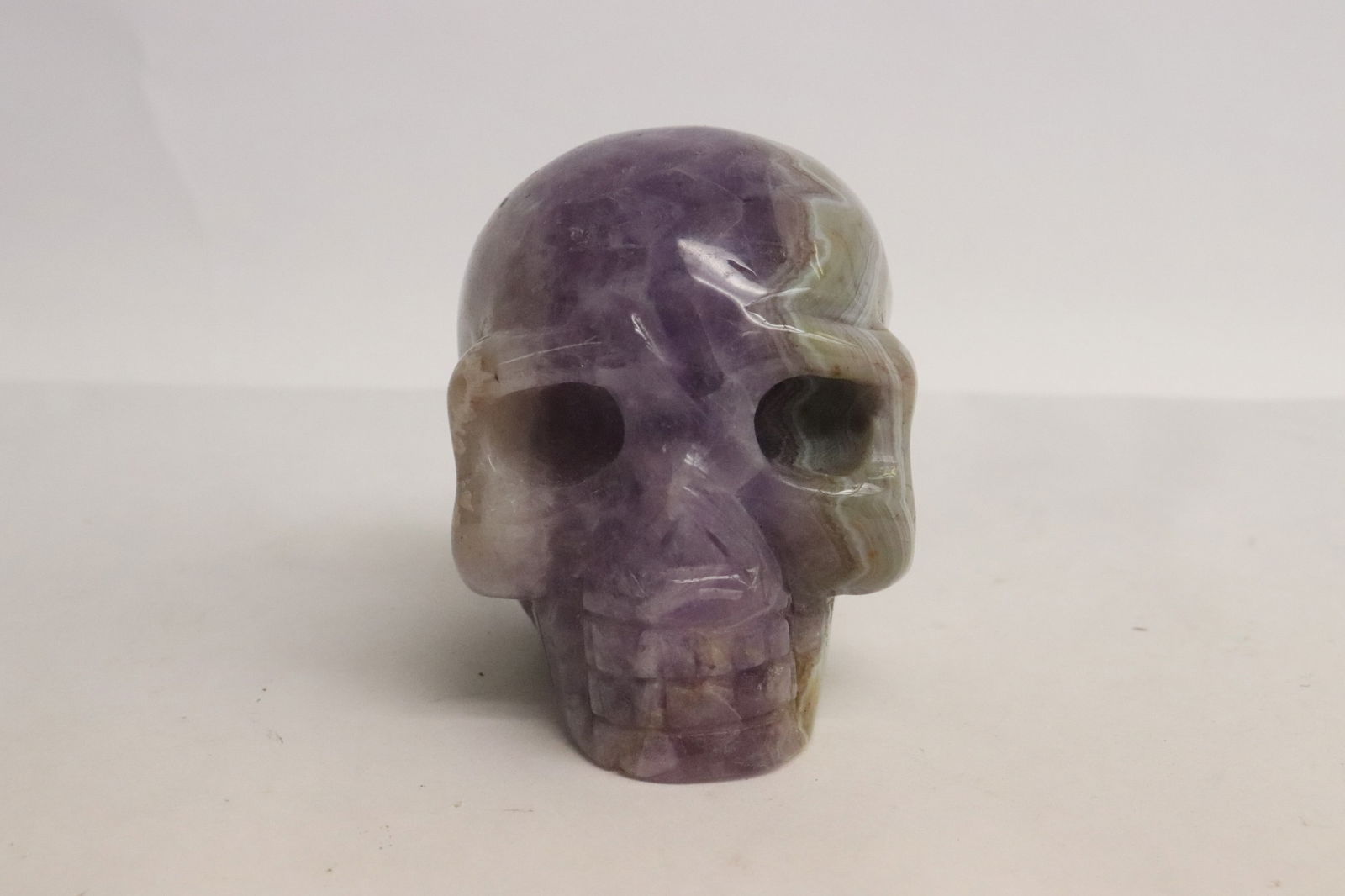Amethyst carved skull (1 of 5)