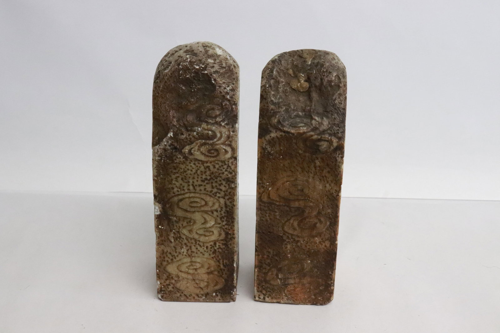 Pair stone carved seals (1 of 7)