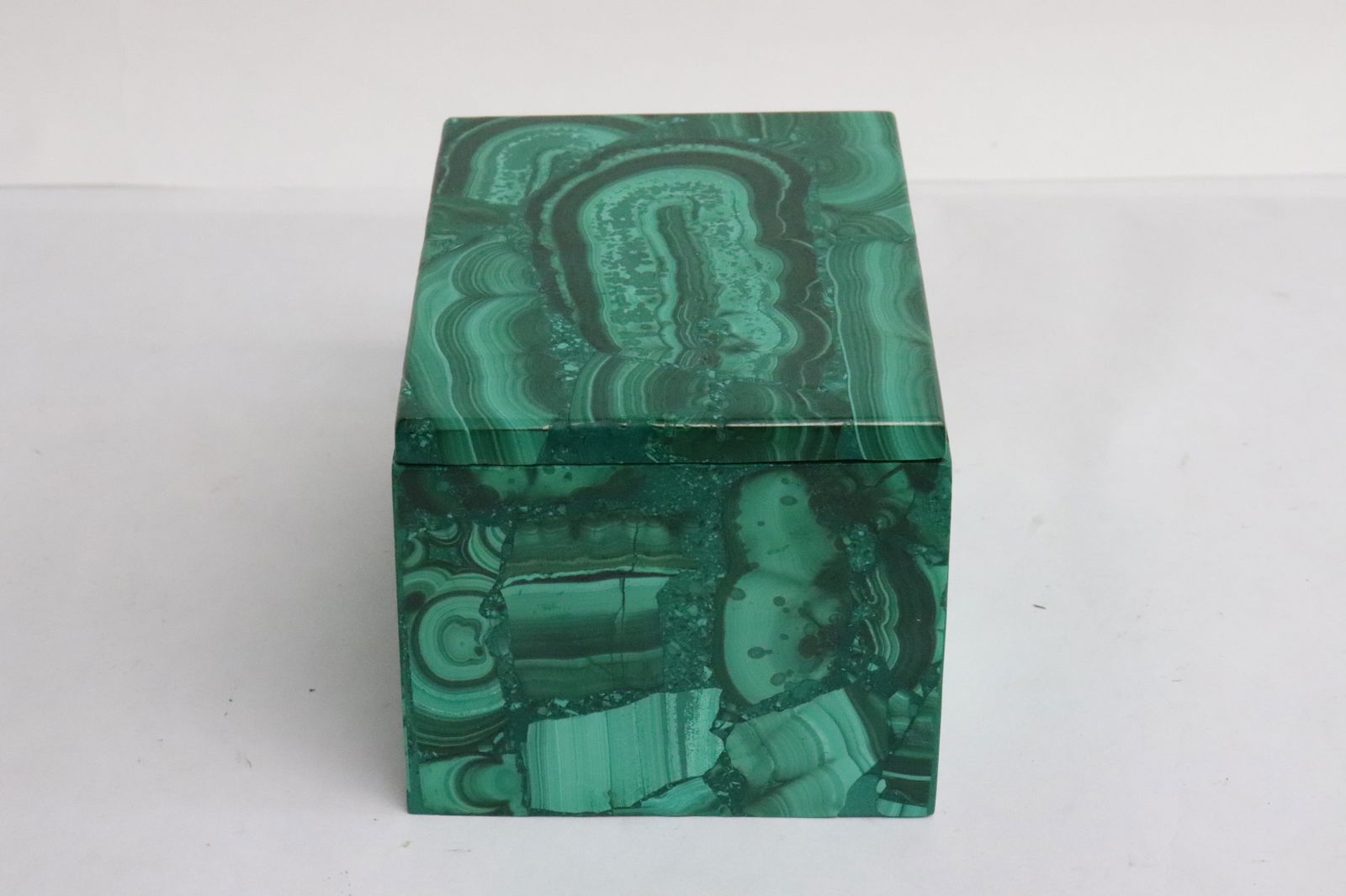 A malachite box - 2