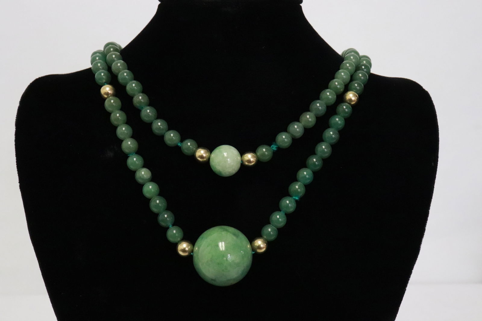 A long jadeite and 14K Y/G bead necklace (1 of 8)