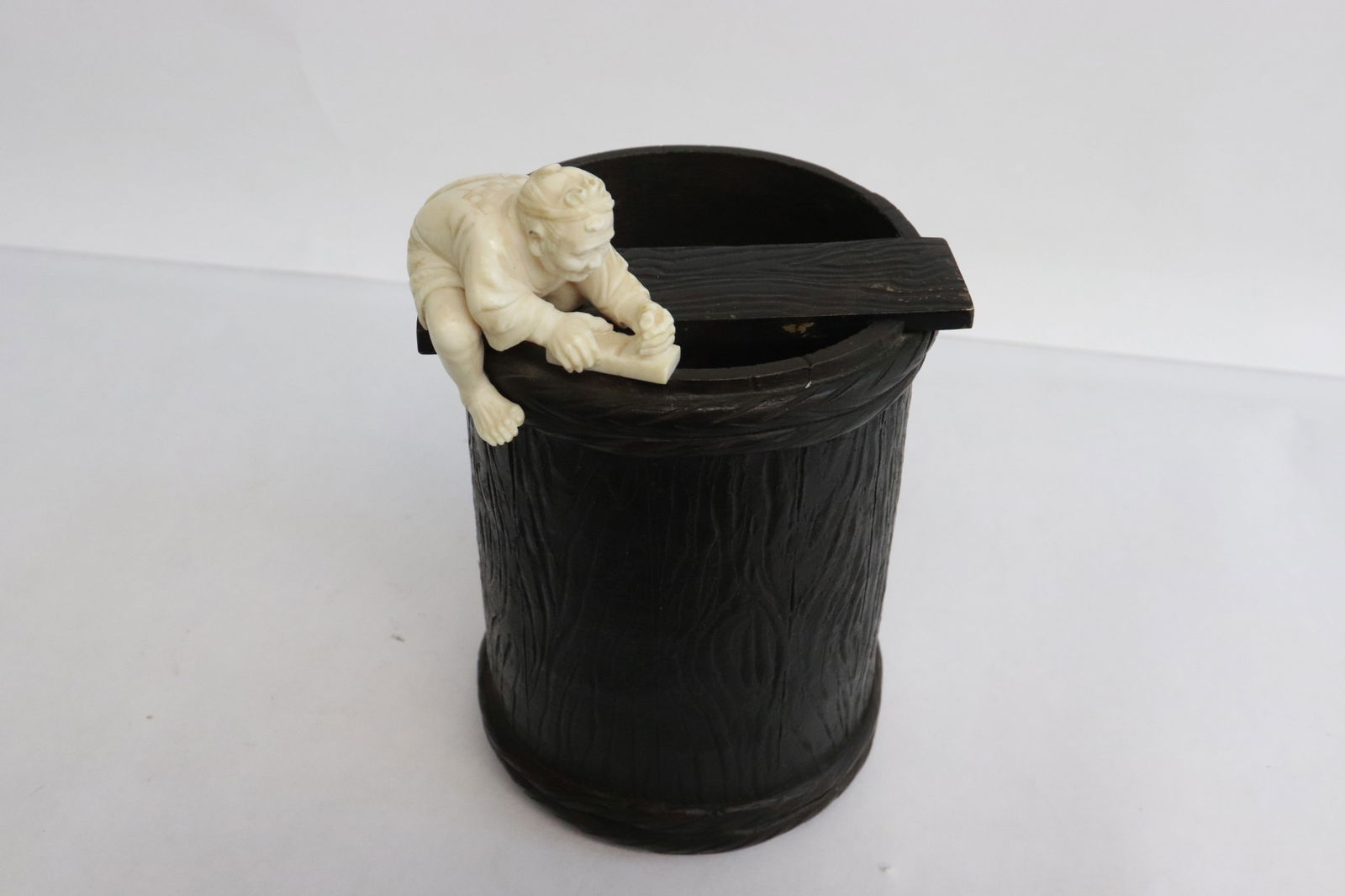 Antique Japanese bronze brush holder: Antique Japanese bronze brush holder with bone carved figure decoration on top, 6.6"x4.3"x3.85"