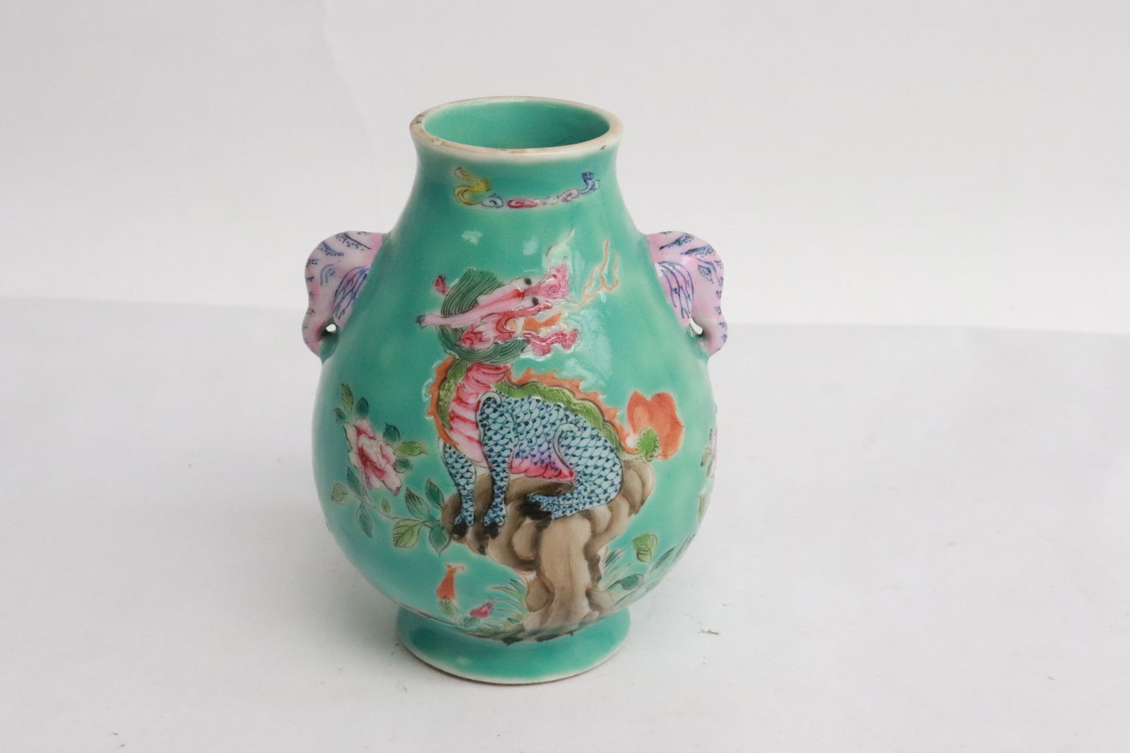 Chinese early 19th c, porcelain jar, Jiaqing mark & of the period (1 of 7)