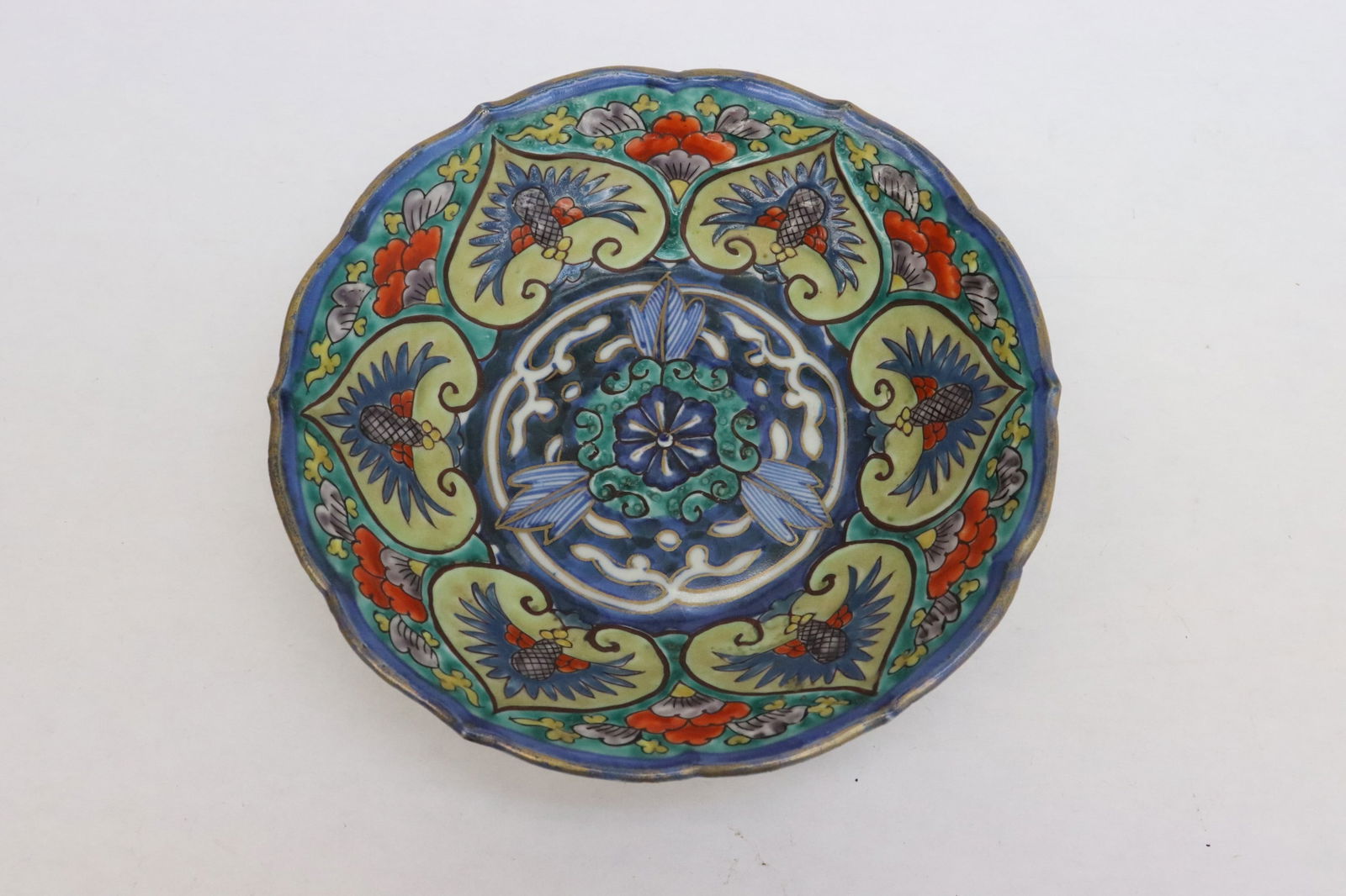 Chinese vintage famille rose porcelain plate (1 of 6)