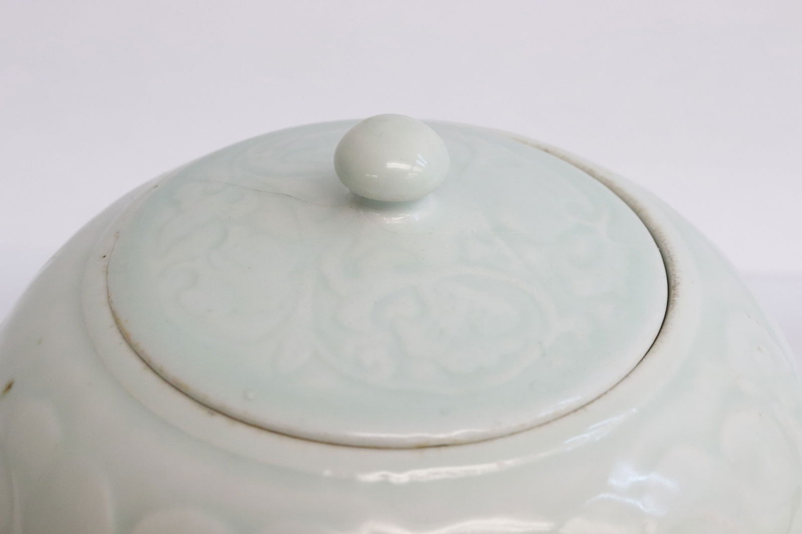 A light celadon covered tea caddy - 5